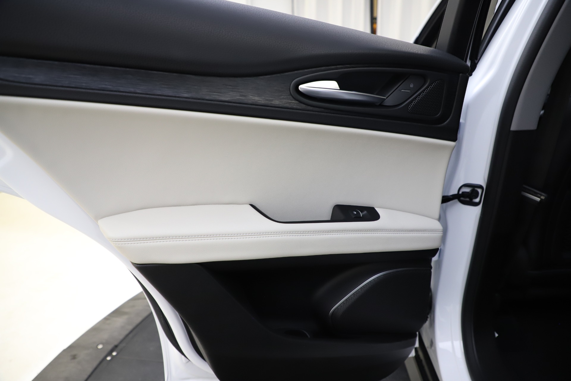 New-2021-Alfa-Romeo-Stelvio-Q4