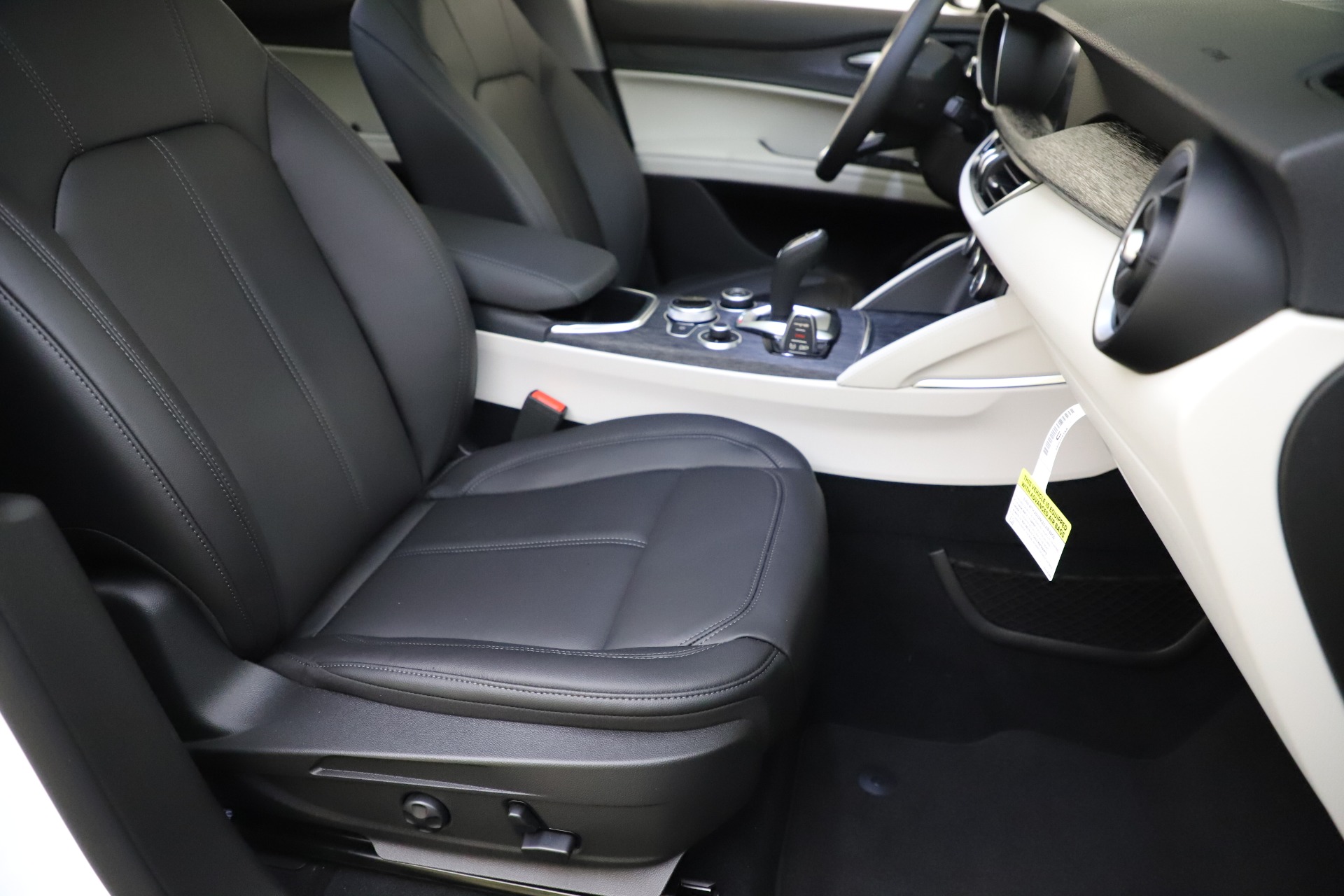 New-2021-Alfa-Romeo-Stelvio-Q4