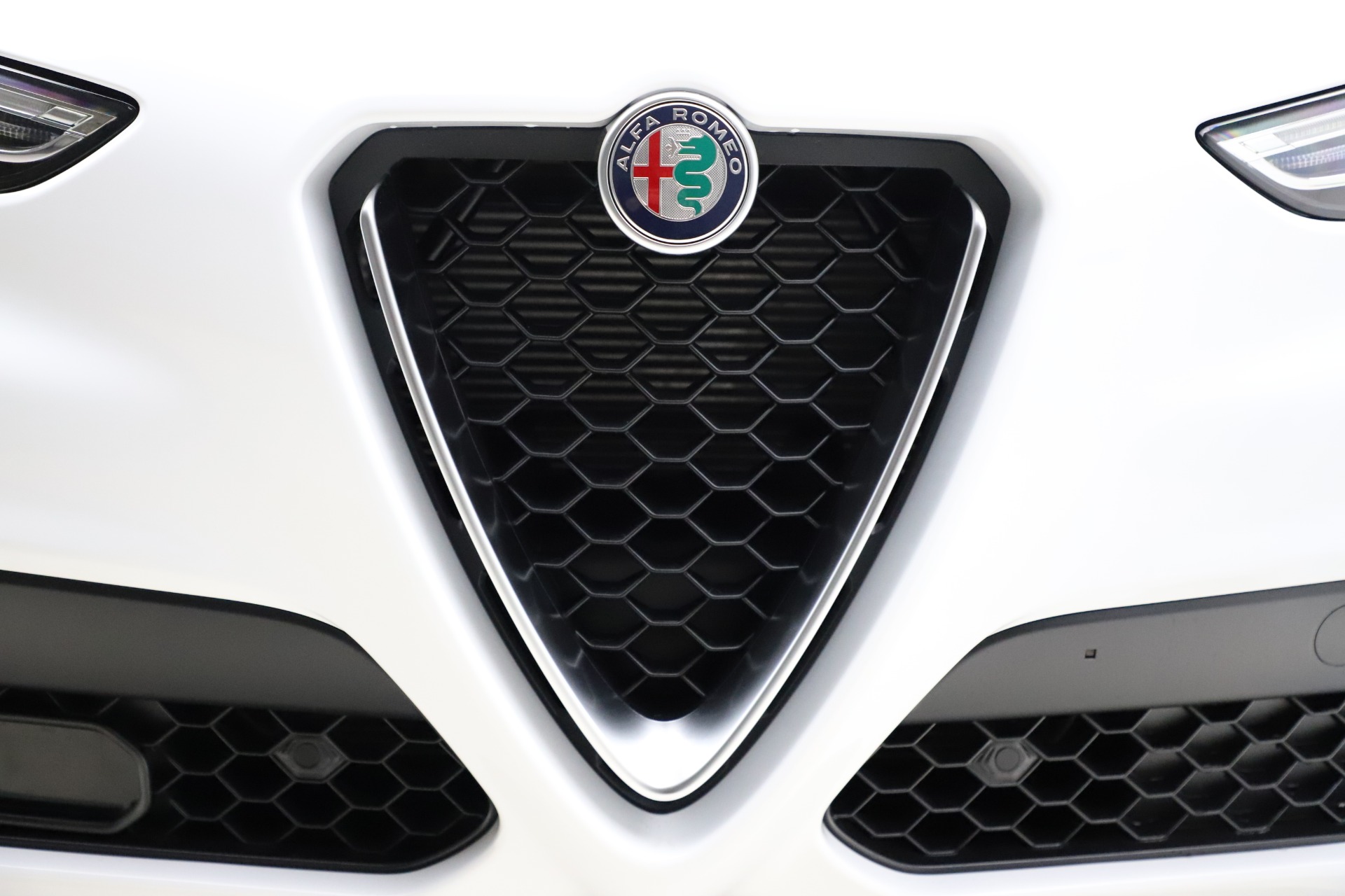 New-2021-Alfa-Romeo-Stelvio-Q4