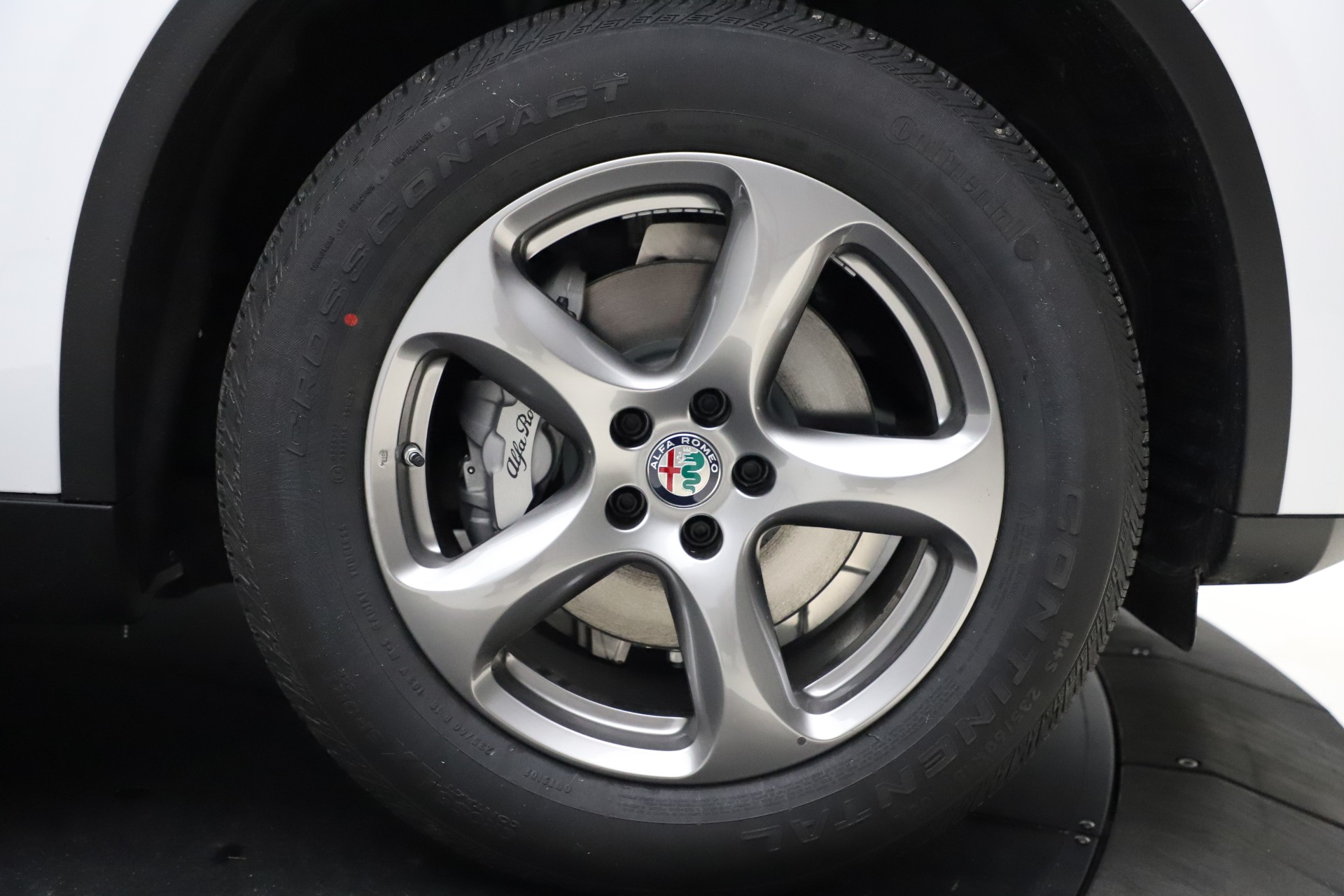 New-2021-Alfa-Romeo-Stelvio-Q4