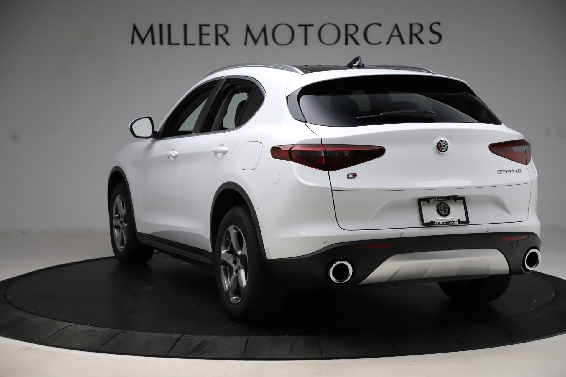 New-2021-Alfa-Romeo-Stelvio-Q4