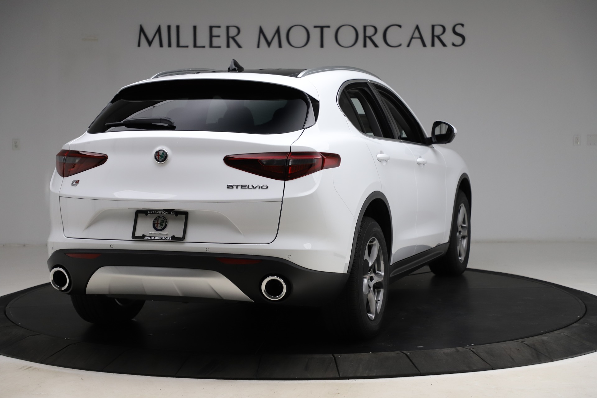 New-2021-Alfa-Romeo-Stelvio-Q4
