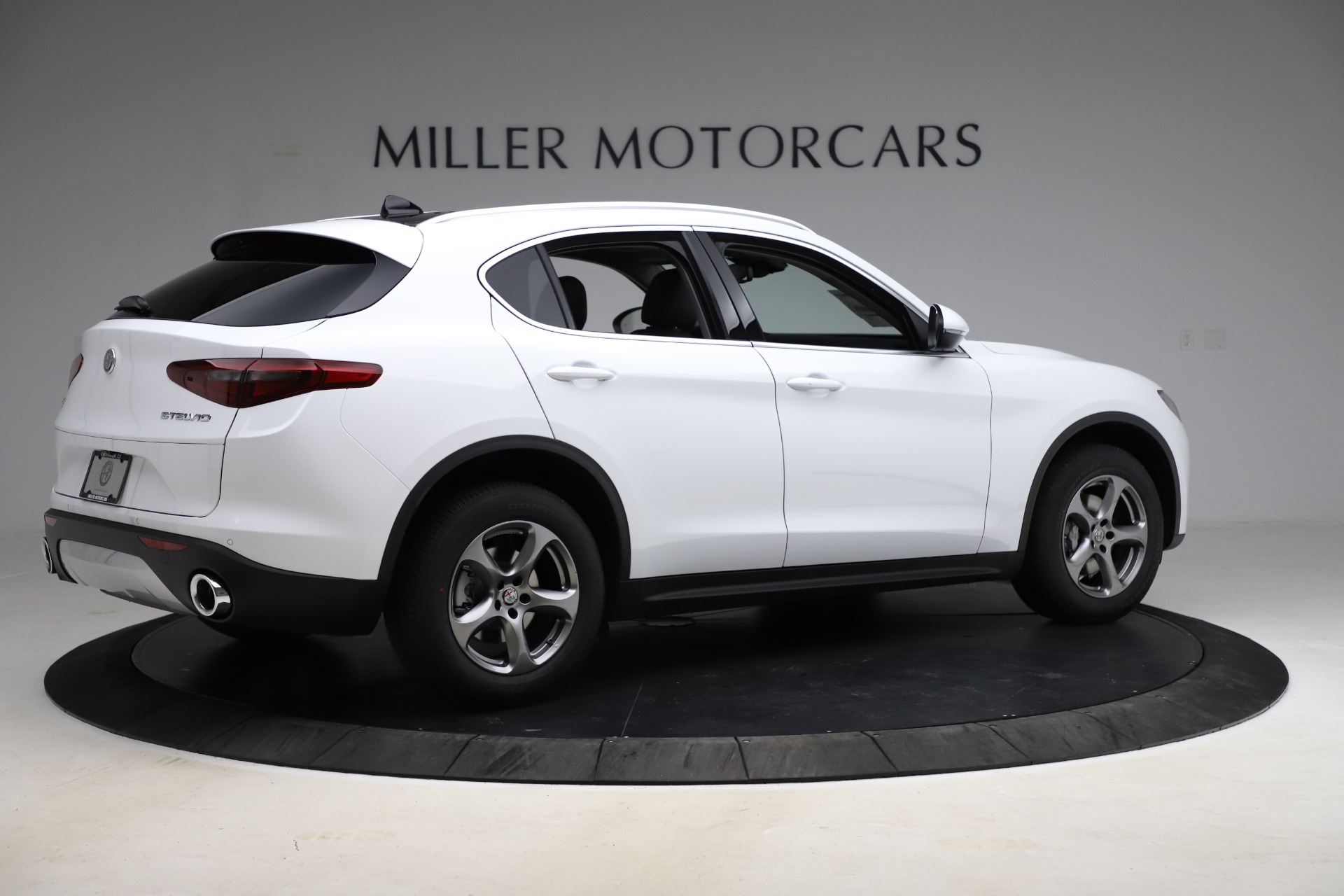 New-2021-Alfa-Romeo-Stelvio-Q4