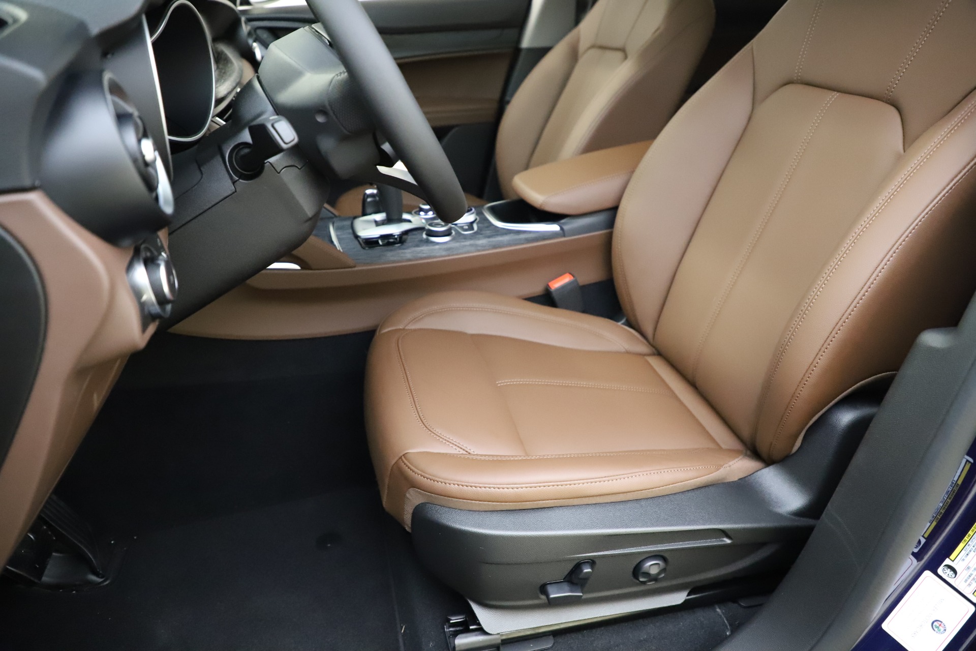 New-2021-Alfa-Romeo-Stelvio-Q4