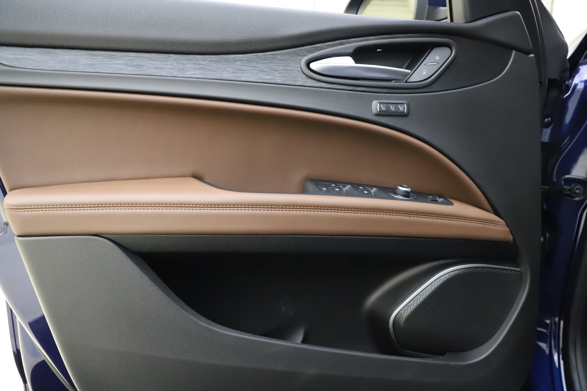 New-2021-Alfa-Romeo-Stelvio-Q4