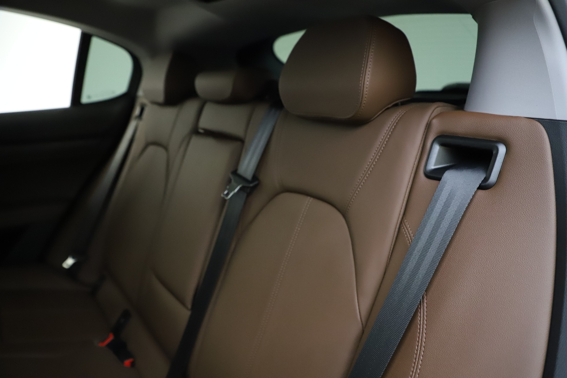 New-2021-Alfa-Romeo-Stelvio-Q4