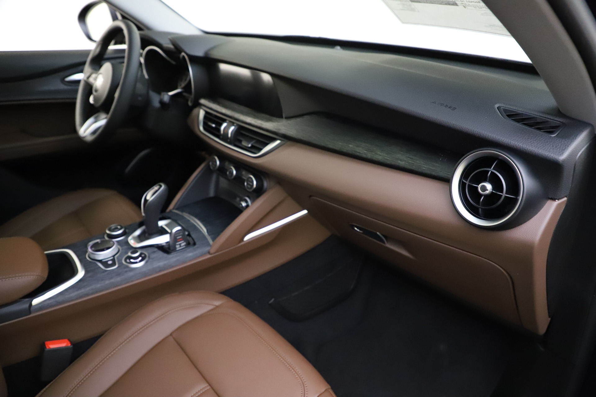 New-2021-Alfa-Romeo-Stelvio-Q4