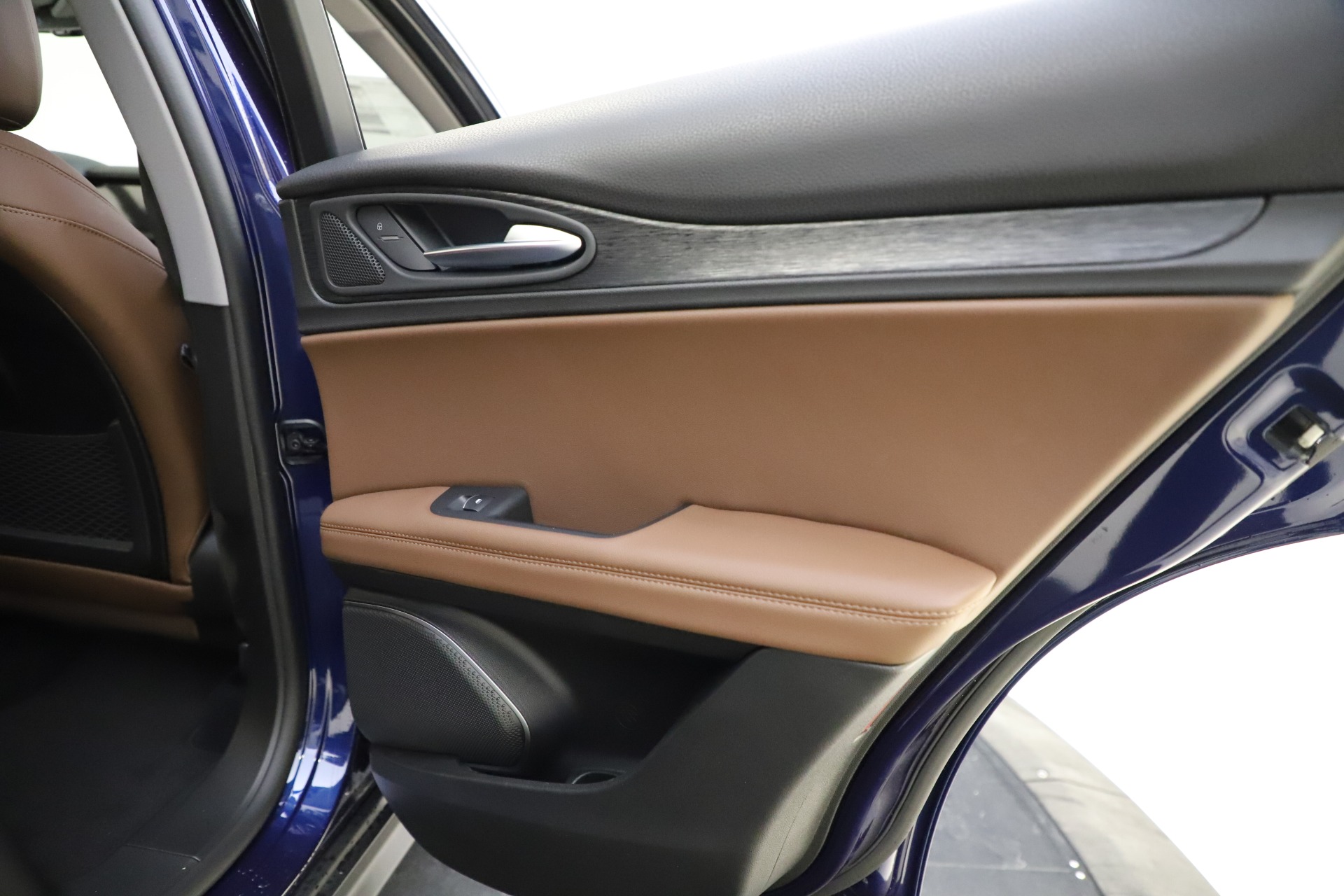 New-2021-Alfa-Romeo-Stelvio-Q4