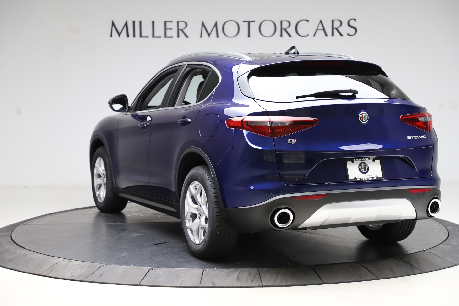 New-2021-Alfa-Romeo-Stelvio-Q4