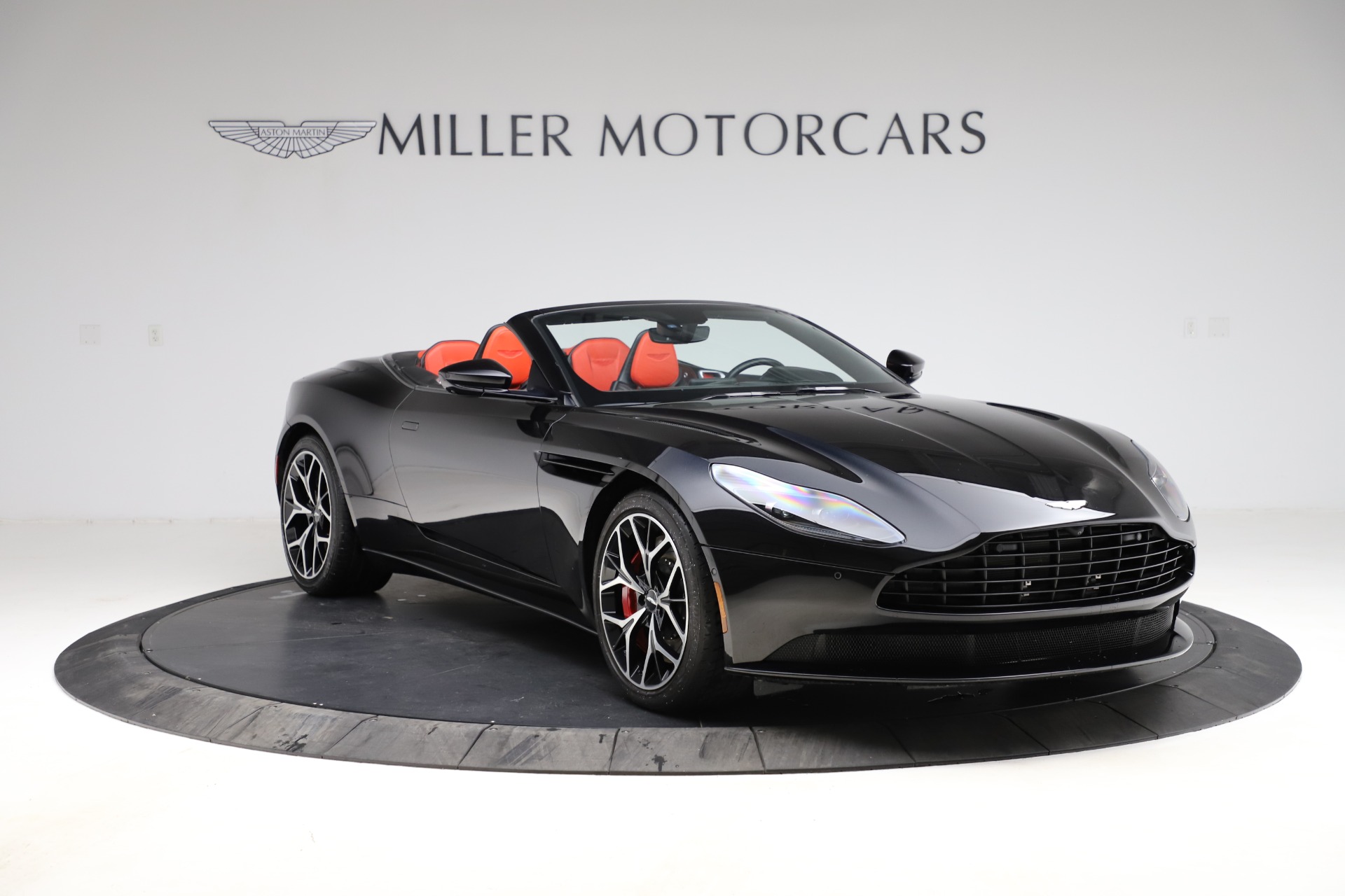 Used-2019-Aston-Martin-DB11-Volante