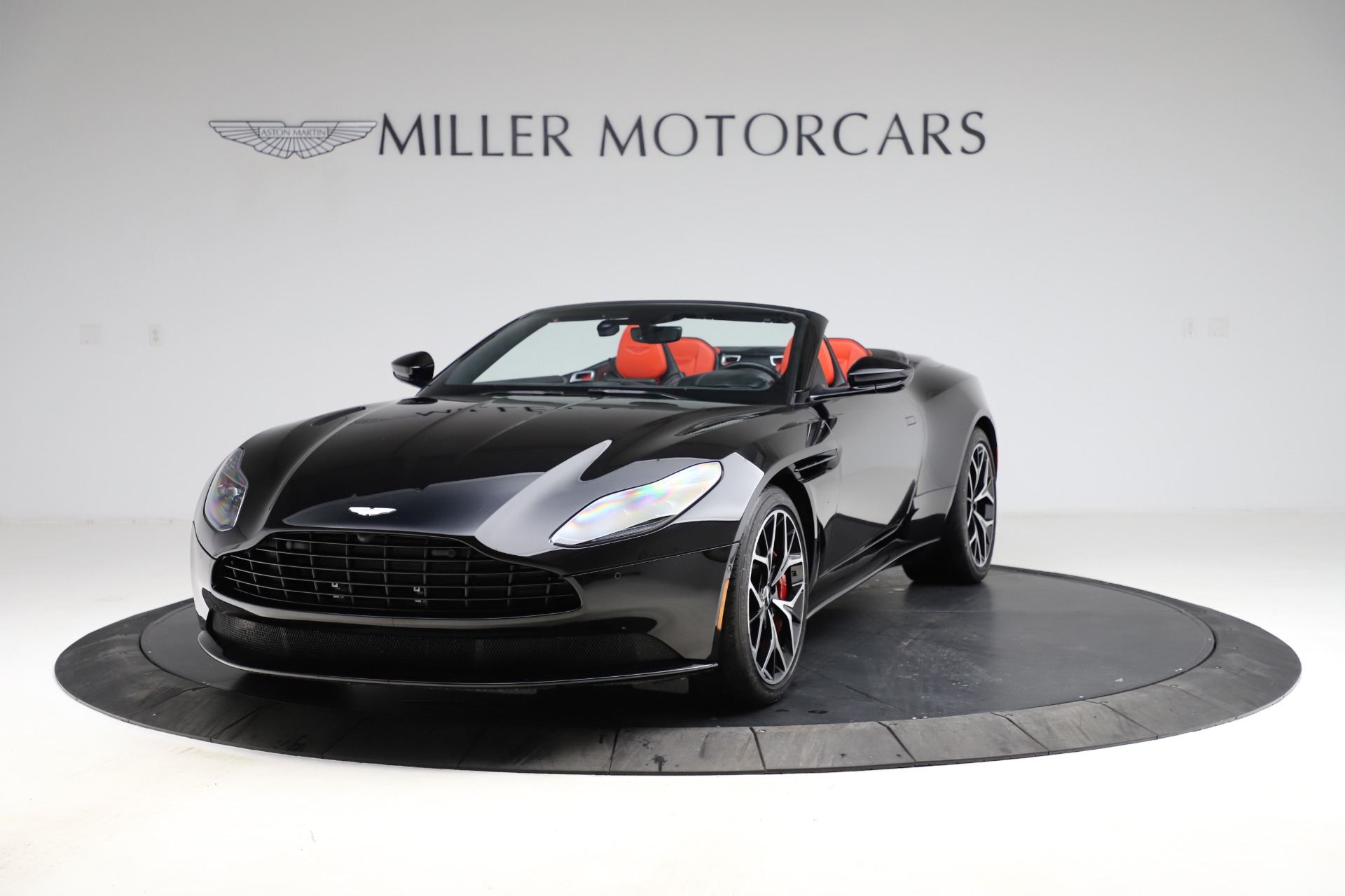 Used-2019-Aston-Martin-DB11-Volante