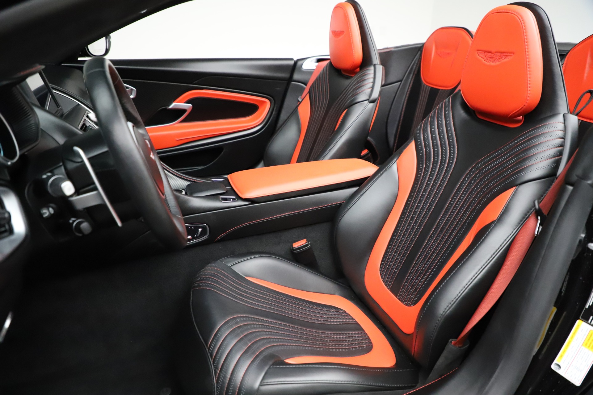 Used-2019-Aston-Martin-DB11-Volante