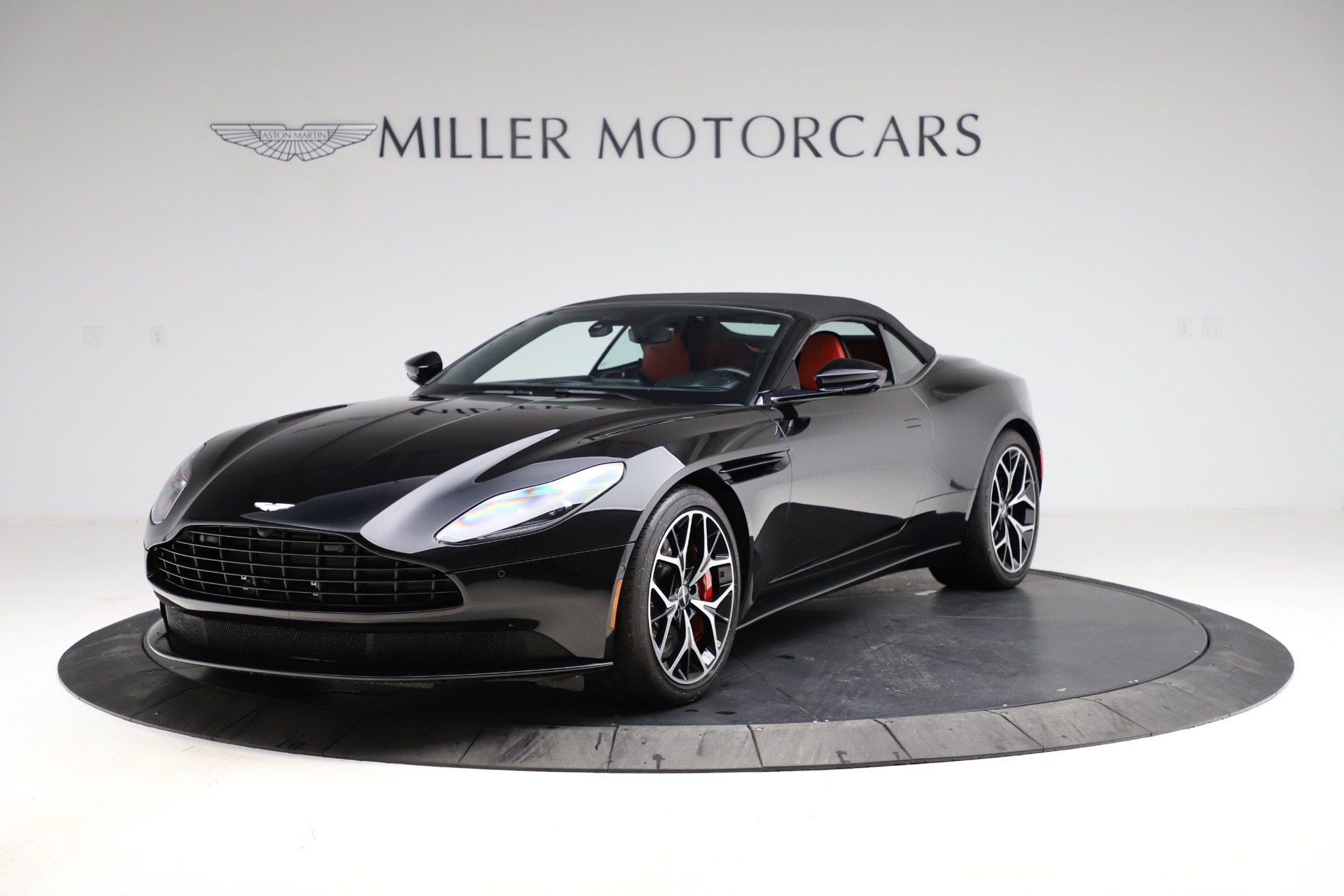Used-2019-Aston-Martin-DB11-Volante