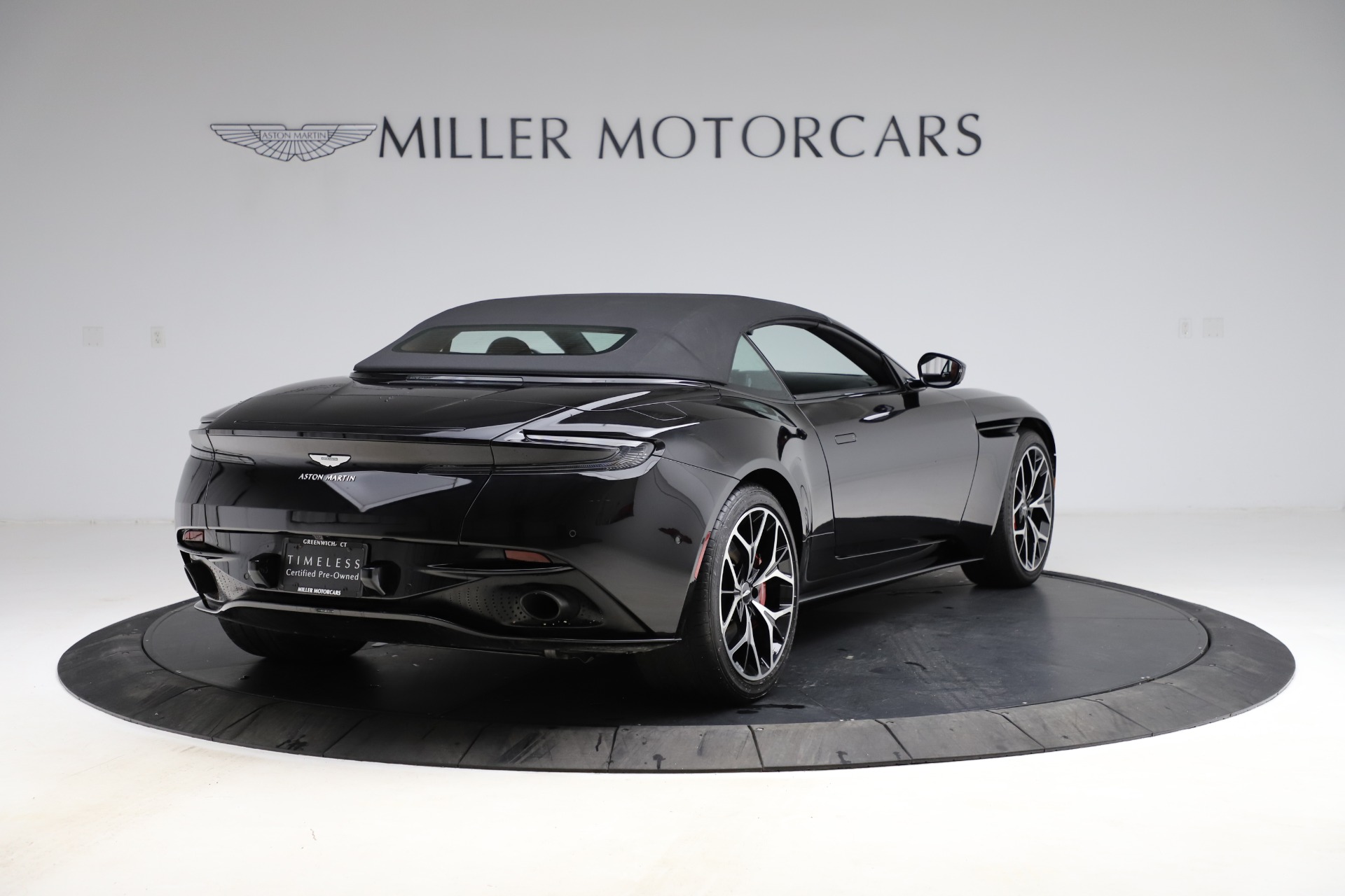 Used-2019-Aston-Martin-DB11-Volante