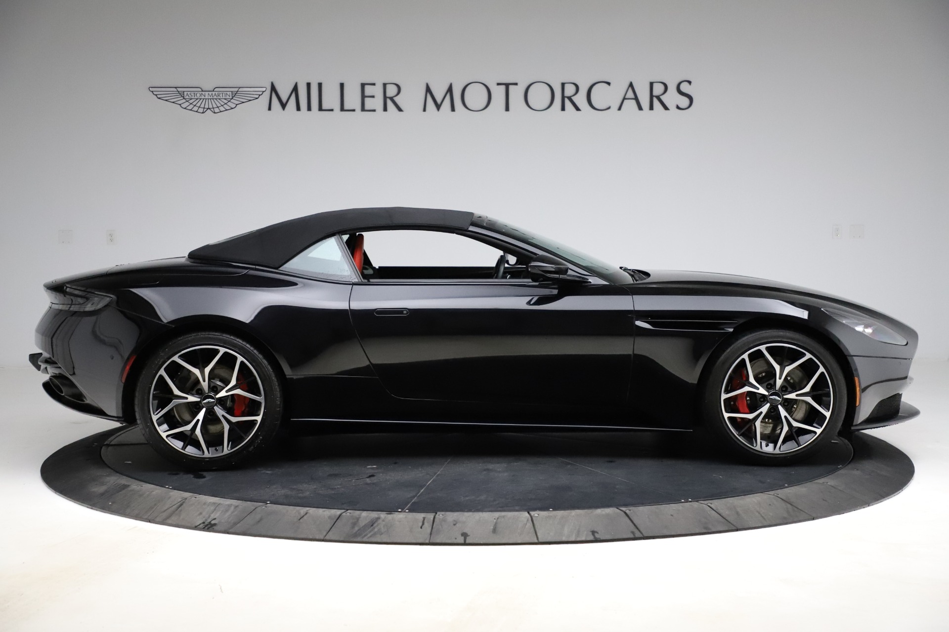 Used-2019-Aston-Martin-DB11-Volante