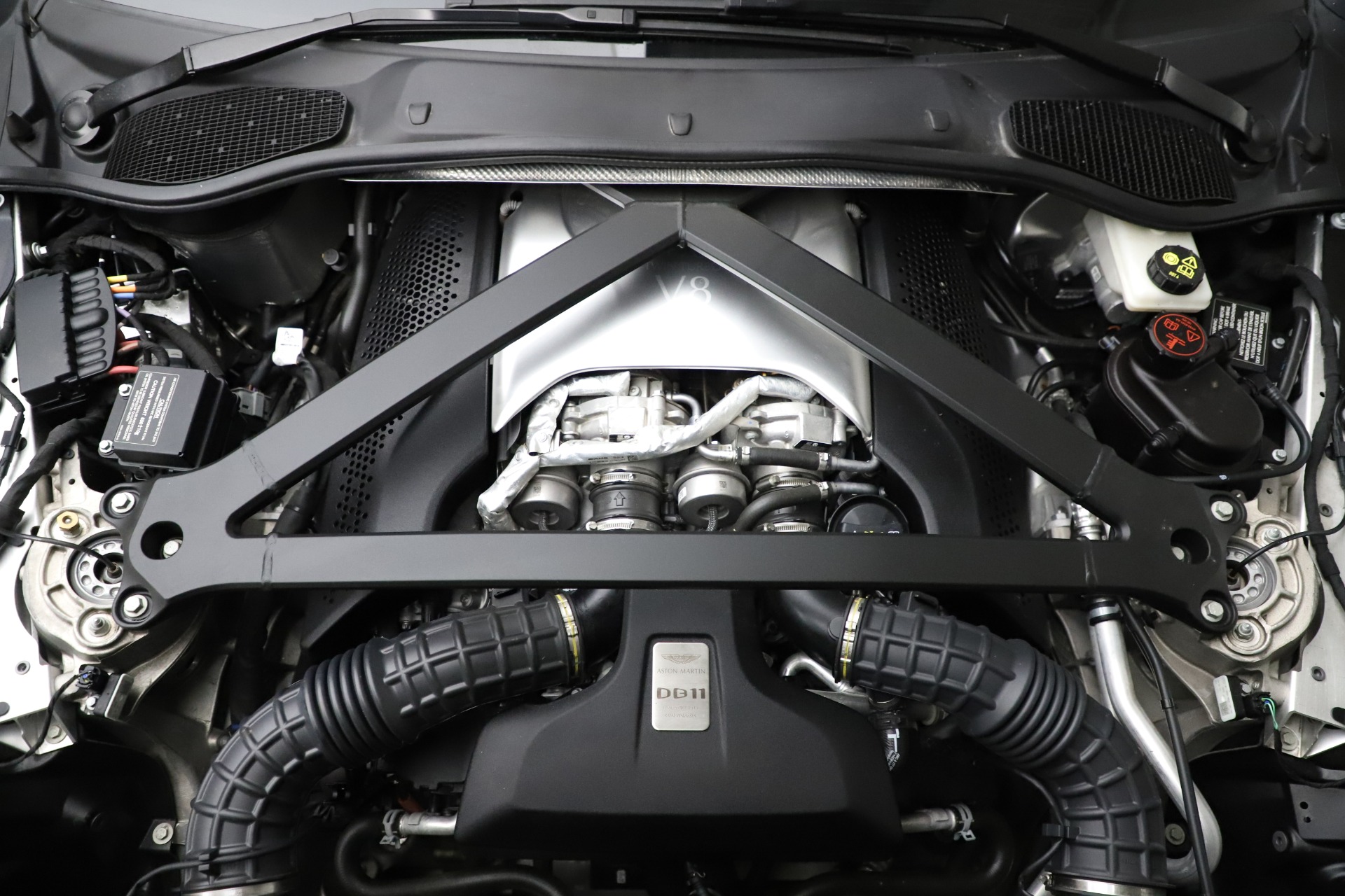 Used-2019-Aston-Martin-DB11-Volante