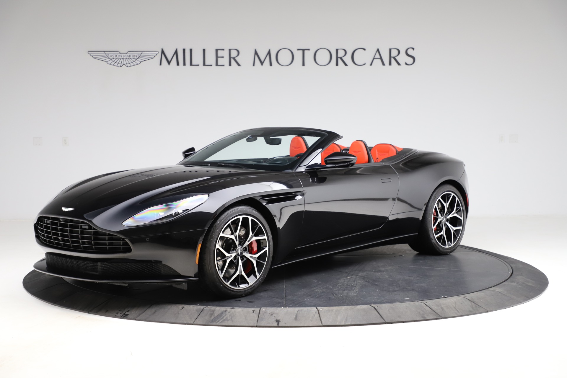 Used-2019-Aston-Martin-DB11-Volante
