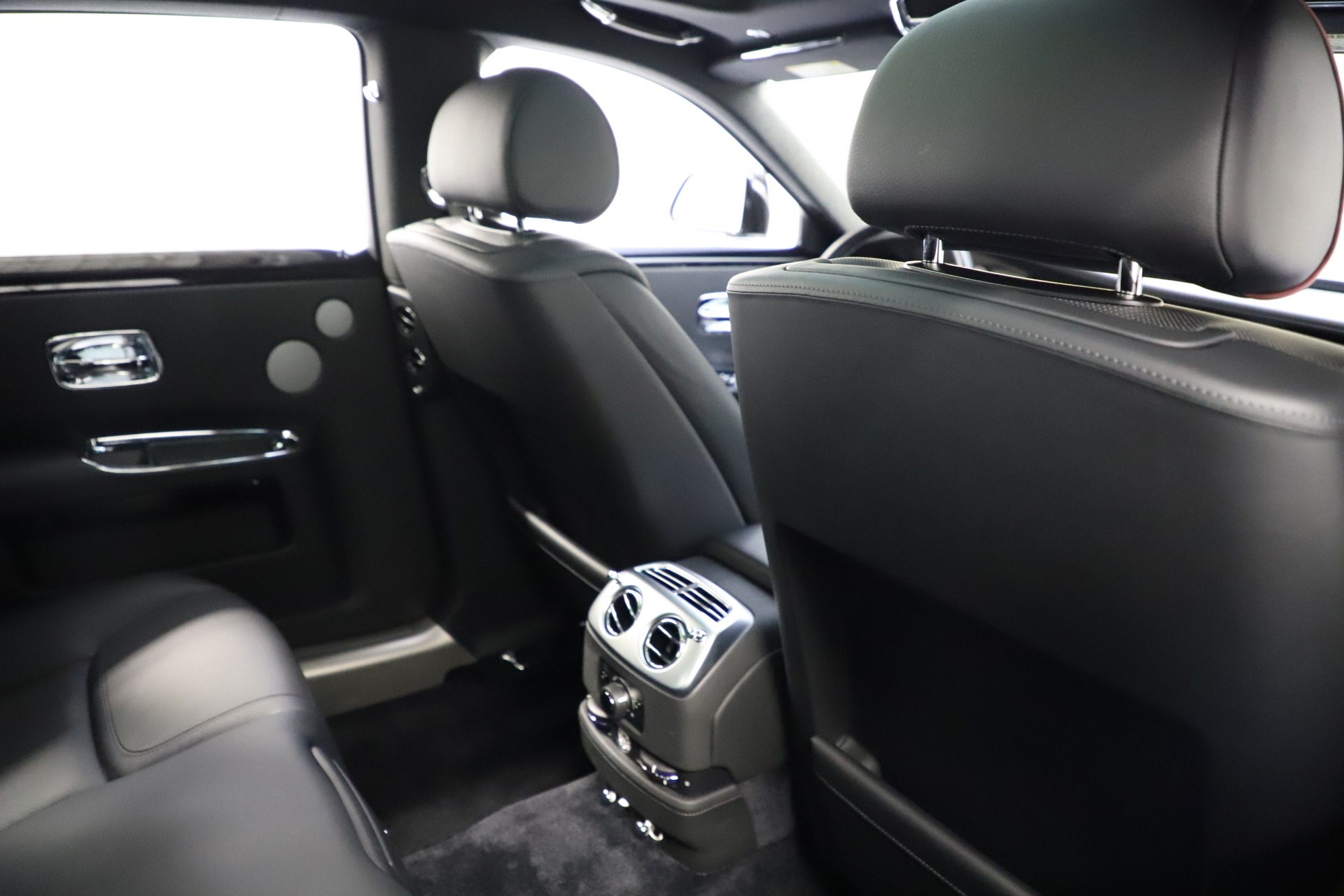 Used-2016-Rolls-Royce-Ghost