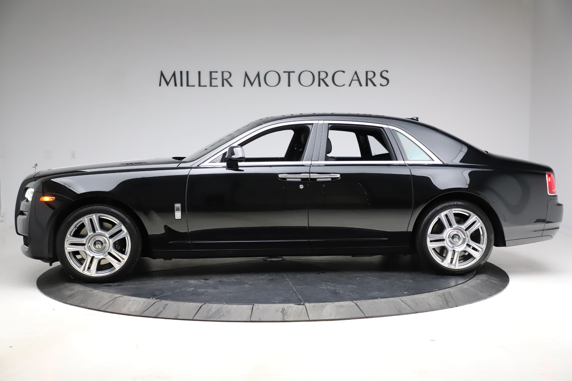 Used-2016-Rolls-Royce-Ghost