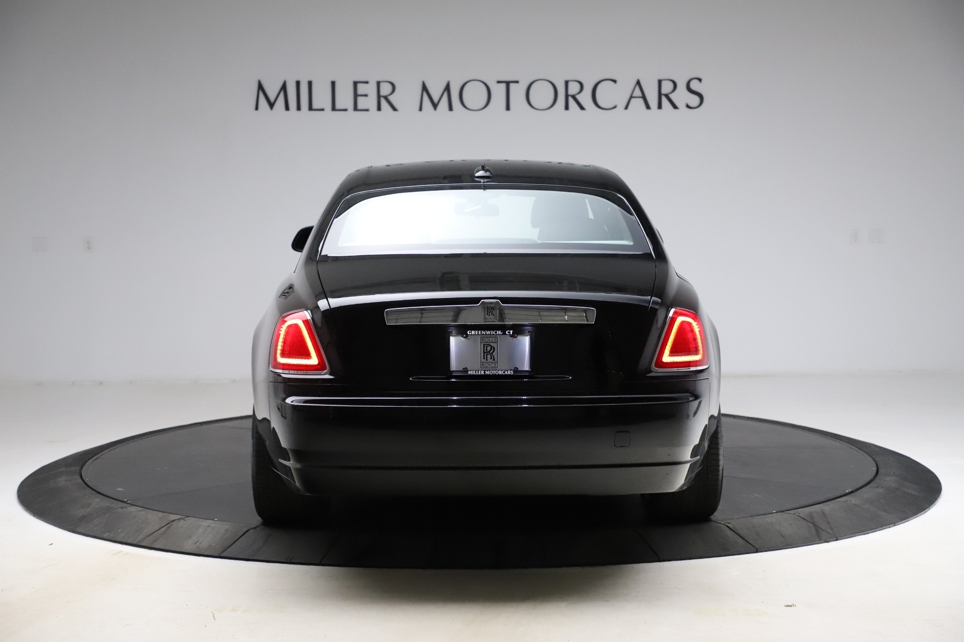 Used-2016-Rolls-Royce-Ghost