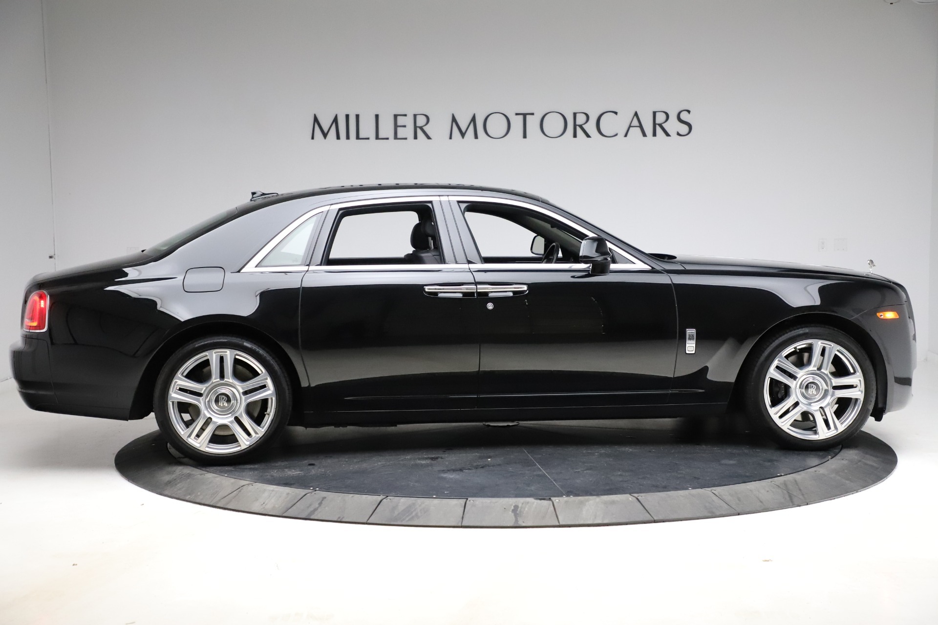 Used-2016-Rolls-Royce-Ghost