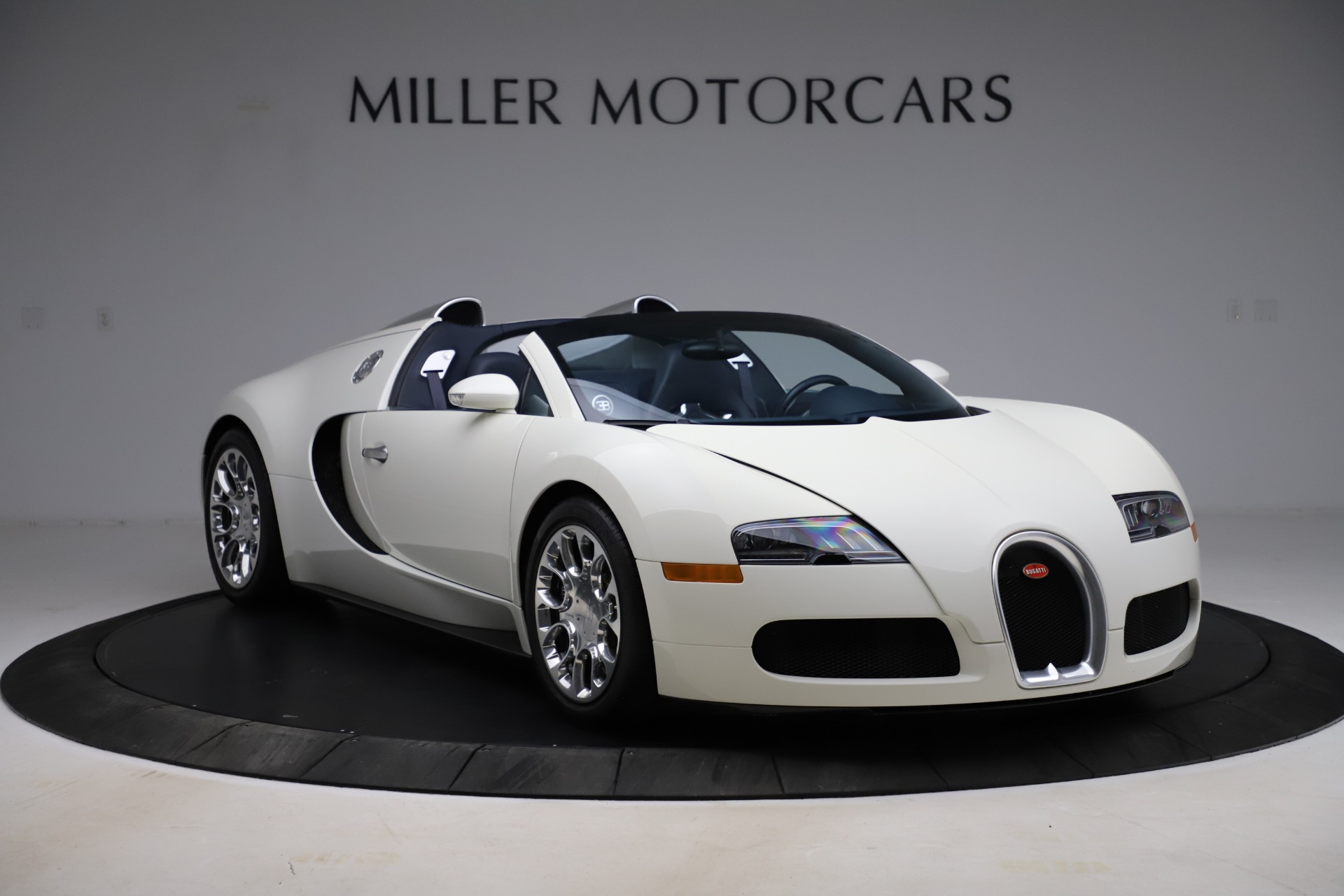 Used-2010-Bugatti-Veyron-164-Grand-Sport