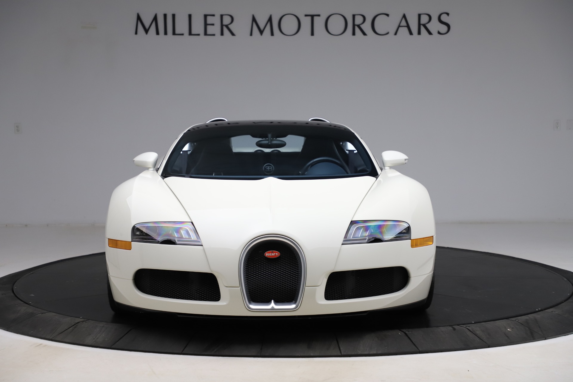 Used-2010-Bugatti-Veyron-164-Grand-Sport