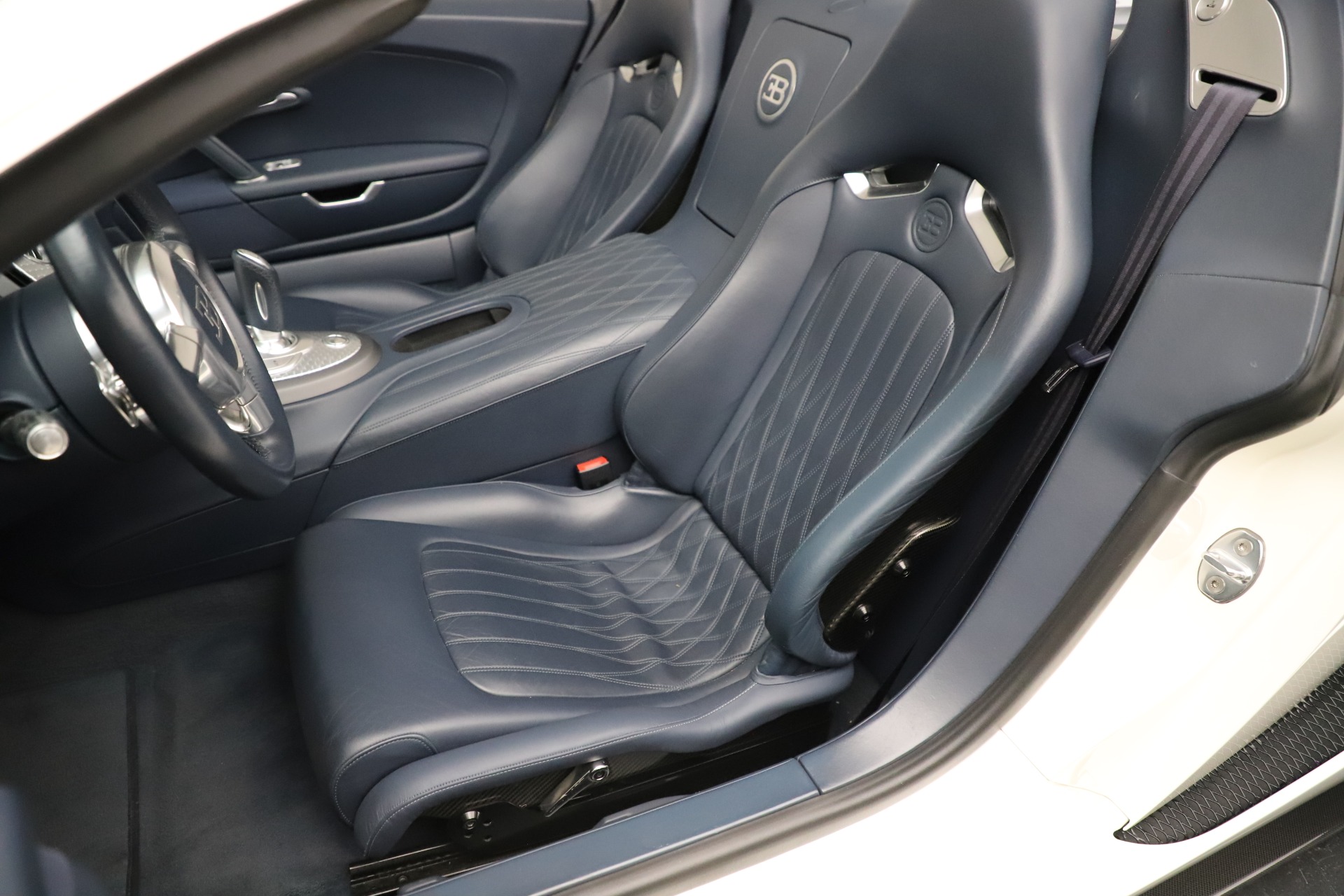 Used-2010-Bugatti-Veyron-164-Grand-Sport