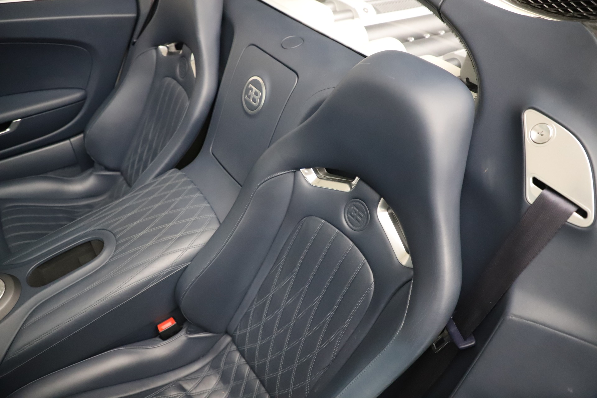 Used-2010-Bugatti-Veyron-164-Grand-Sport