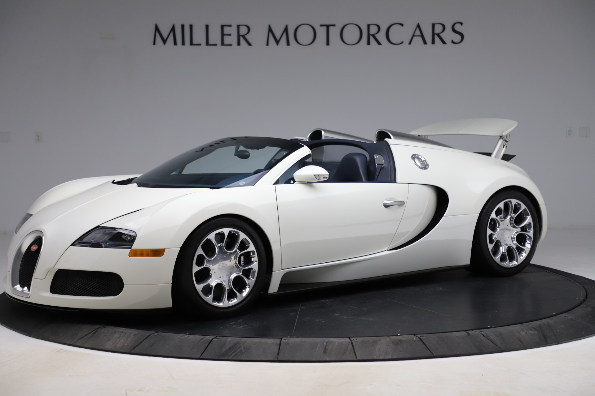 Used-2010-Bugatti-Veyron-164-Grand-Sport