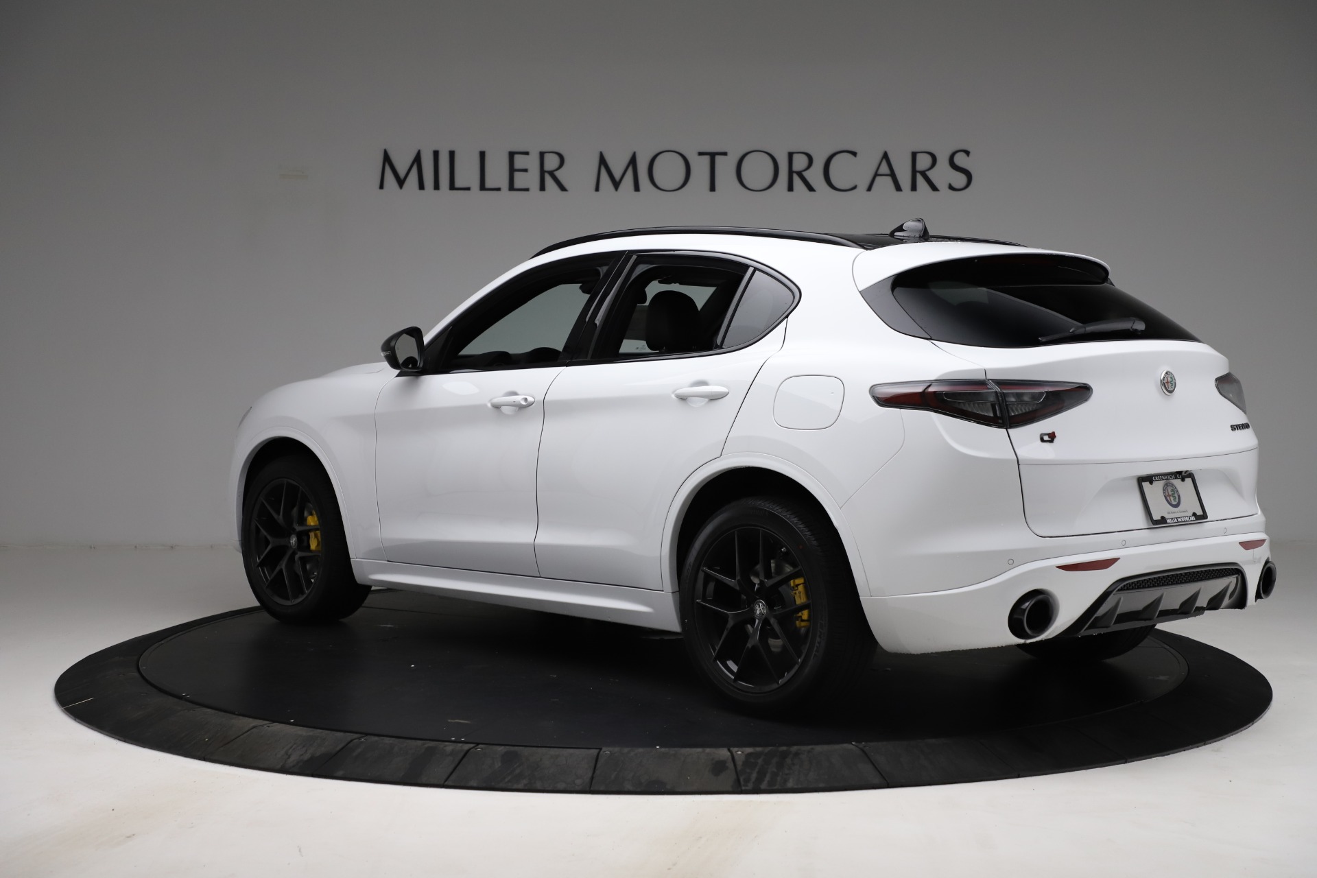 New-2021-Alfa-Romeo-Stelvio-Ti-Sport-Q4
