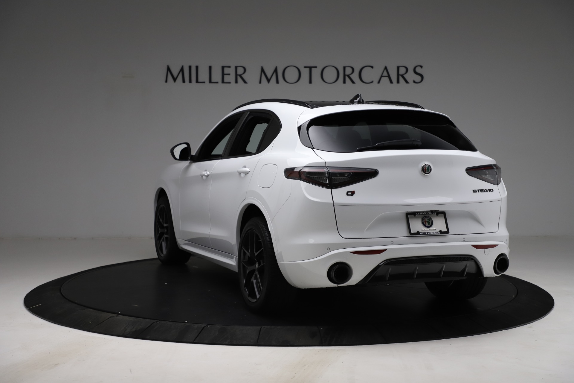 New-2021-Alfa-Romeo-Stelvio-Ti-Sport-Q4