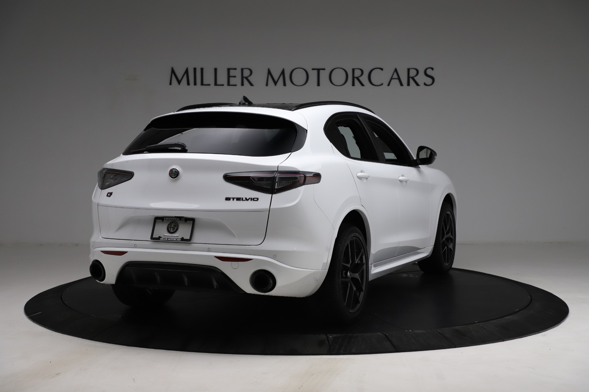 New-2021-Alfa-Romeo-Stelvio-Ti-Sport-Q4
