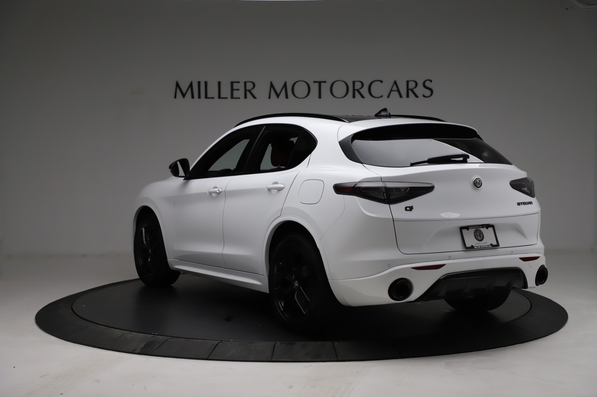New-2021-Alfa-Romeo-Stelvio-Ti-Sport-Q4