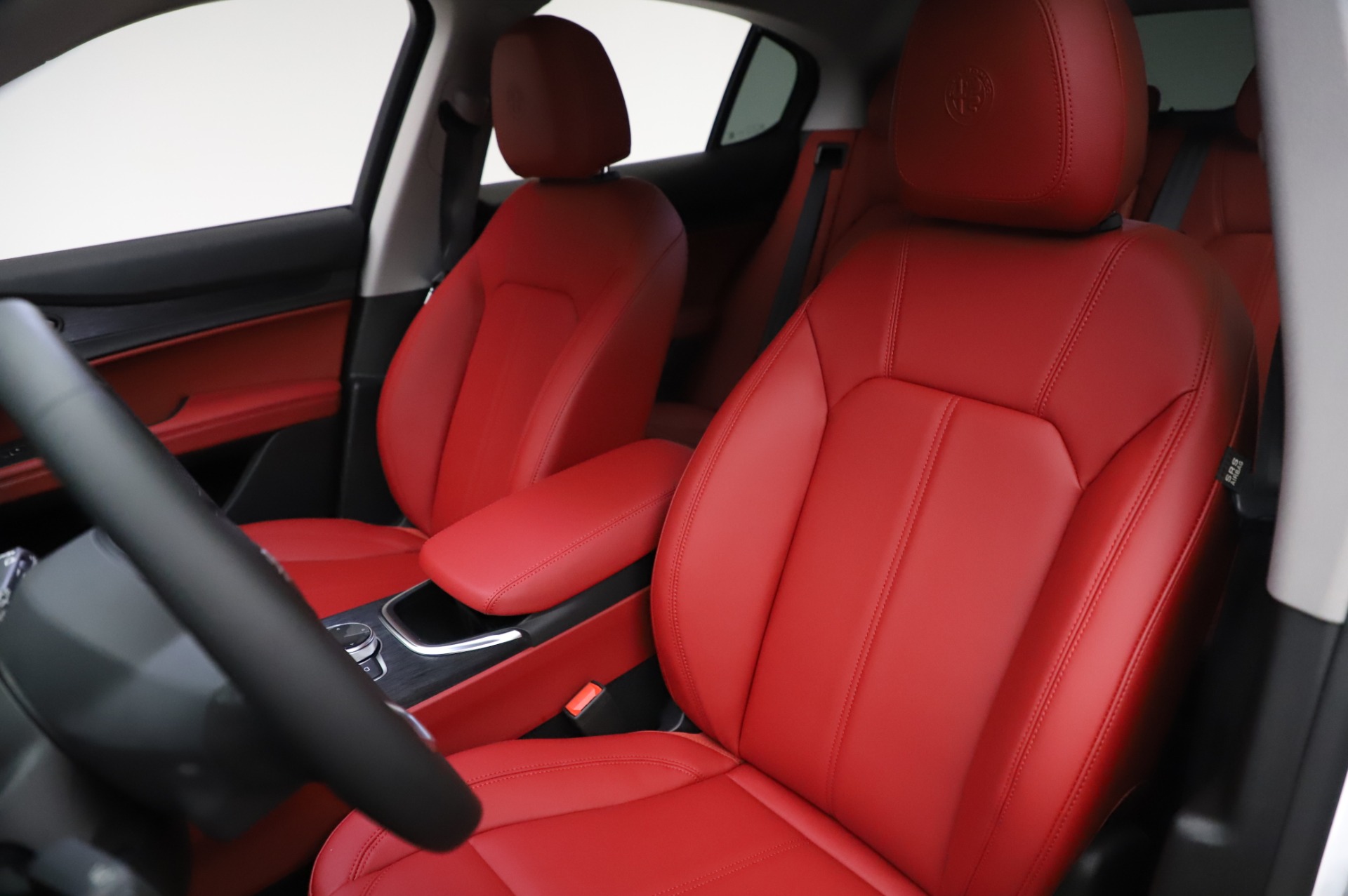 New-2021-Alfa-Romeo-Stelvio-Q4
