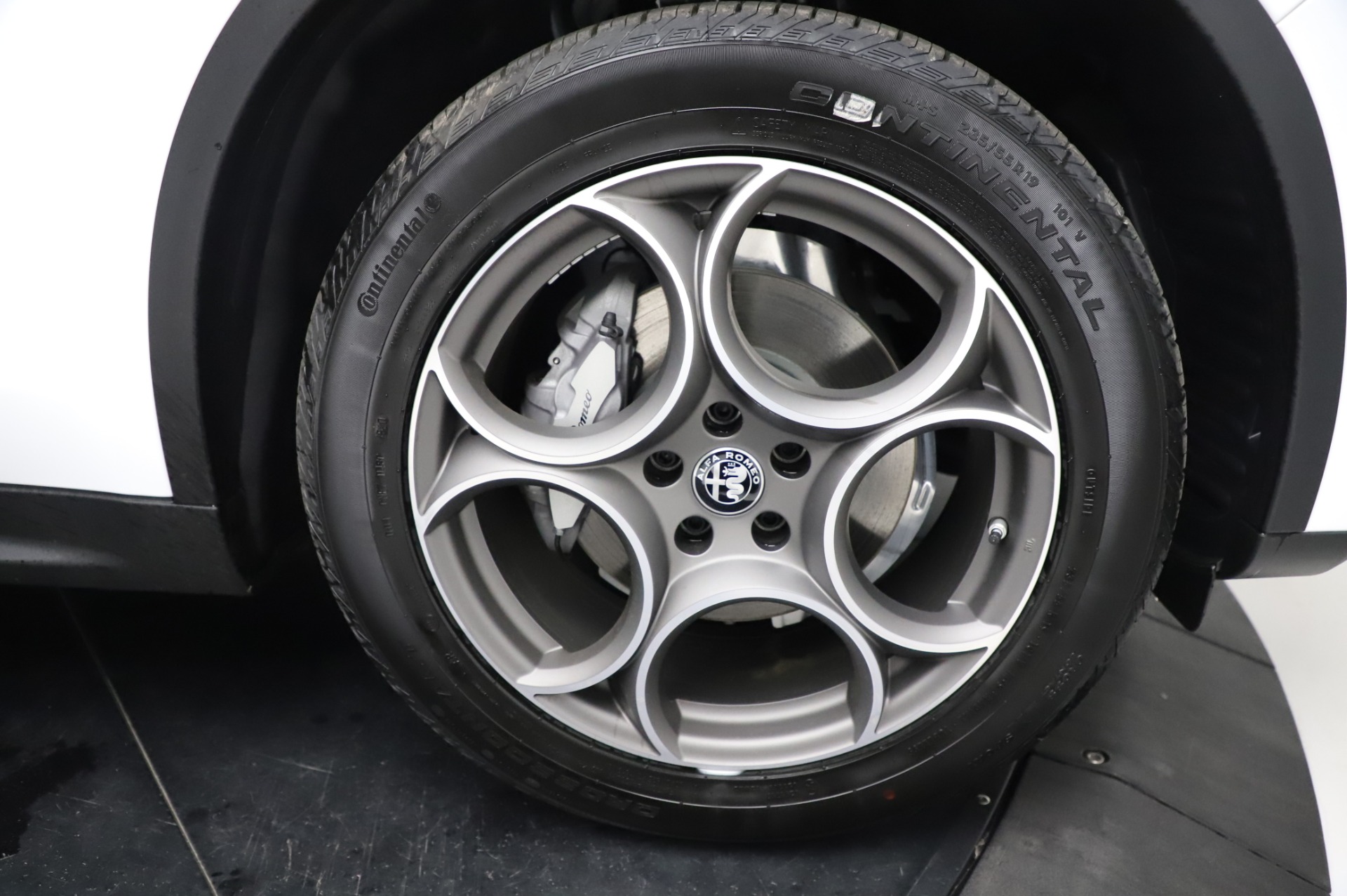 New-2021-Alfa-Romeo-Stelvio-Q4