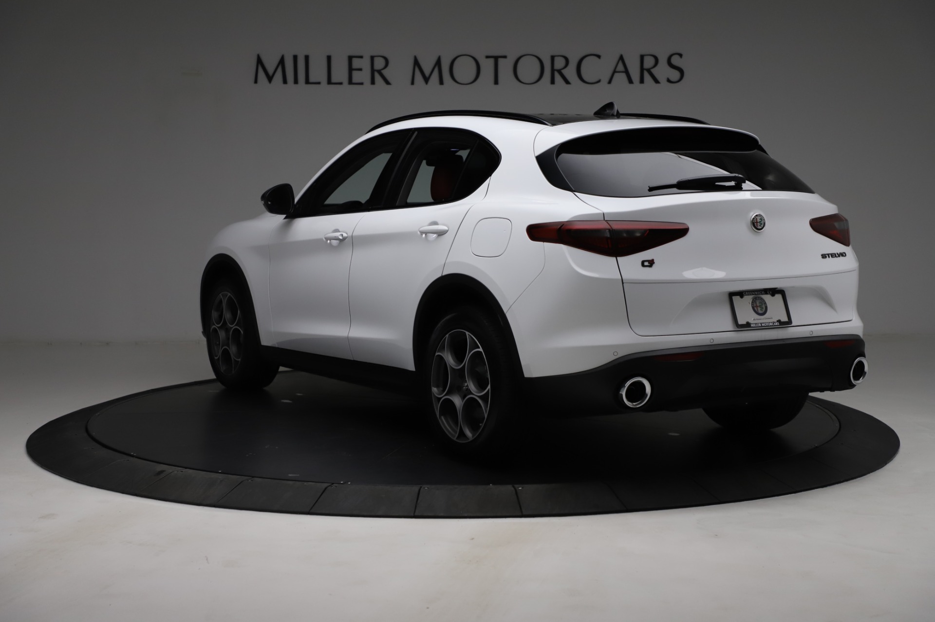 New-2021-Alfa-Romeo-Stelvio-Q4