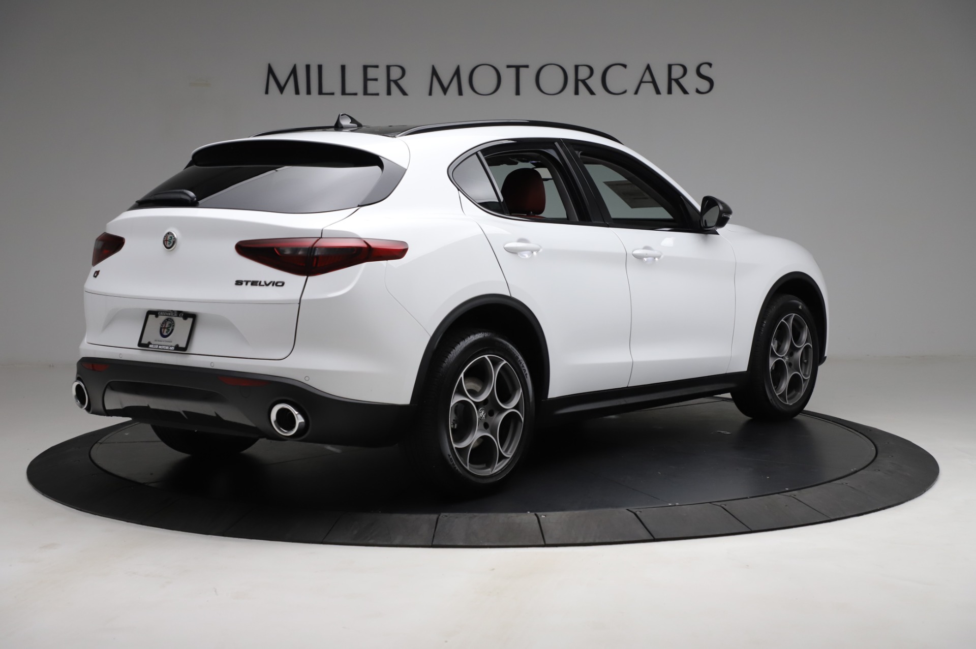 New-2021-Alfa-Romeo-Stelvio-Q4