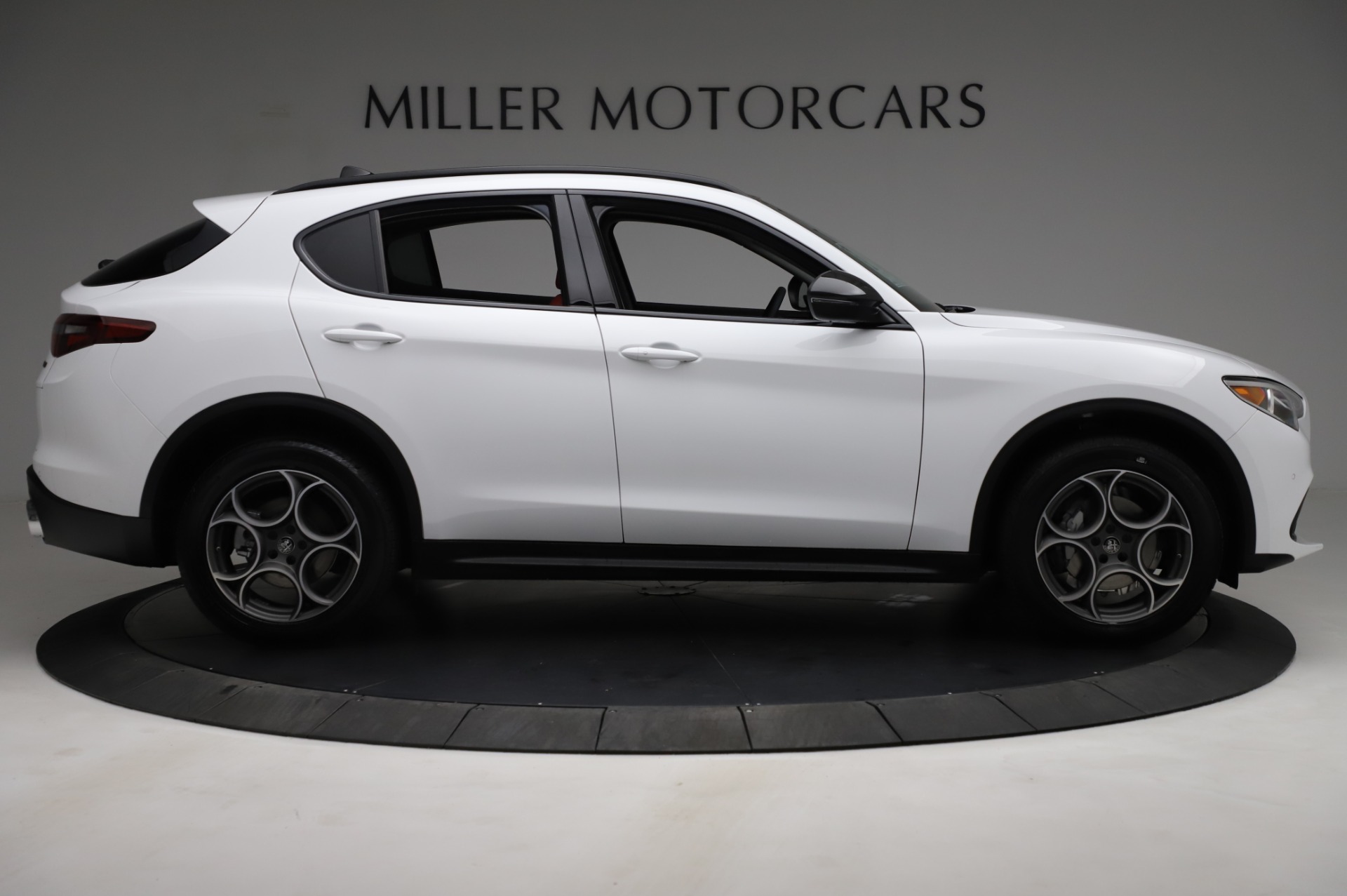 New-2021-Alfa-Romeo-Stelvio-Q4