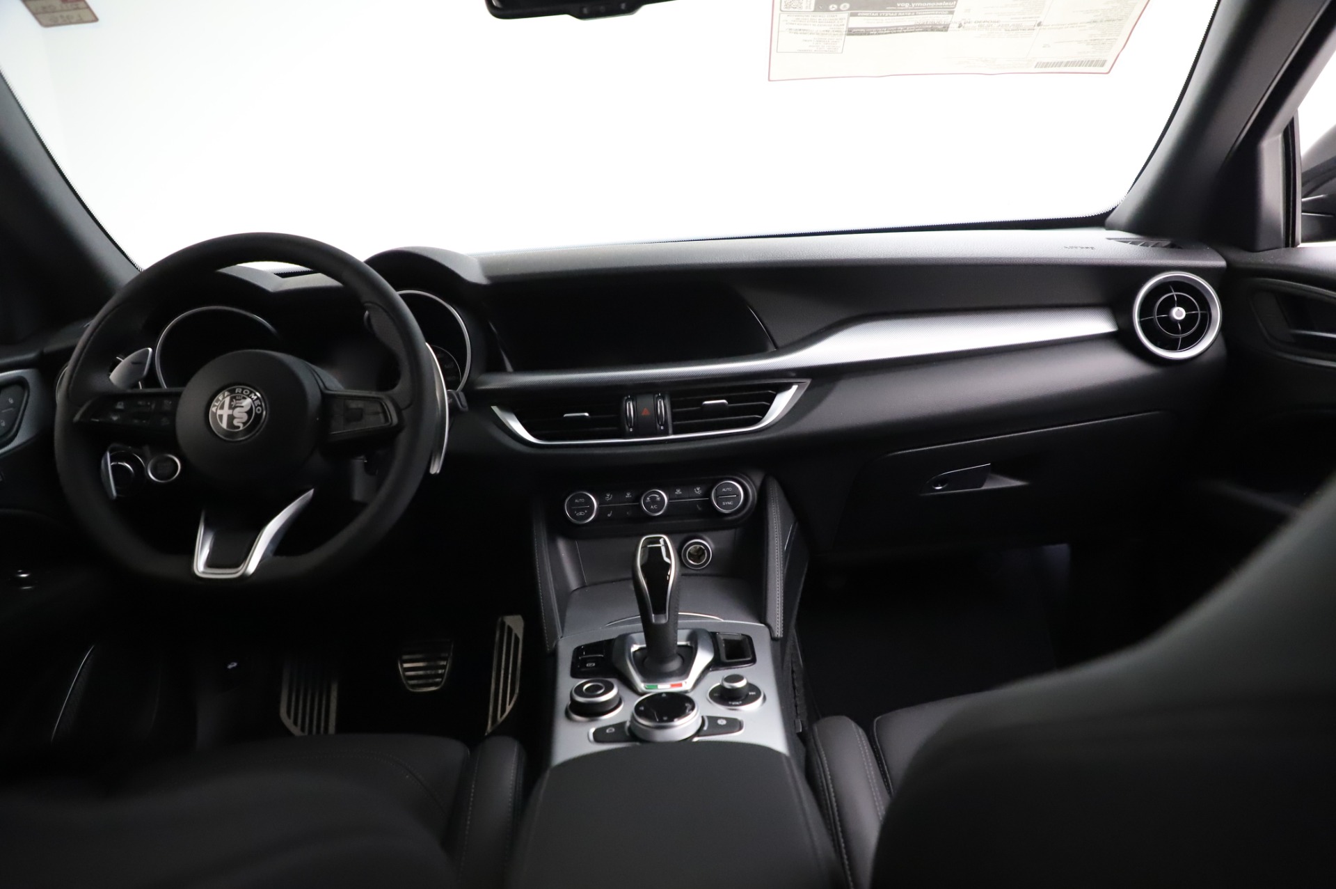 New-2021-Alfa-Romeo-Stelvio-Ti-Sport-Q4