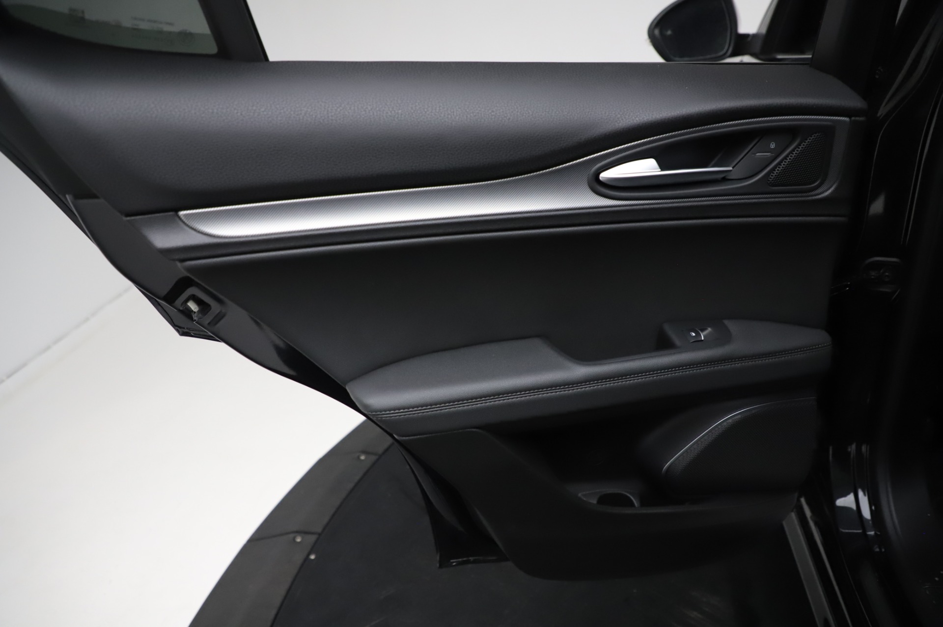 New-2021-Alfa-Romeo-Stelvio-Ti-Sport-Q4