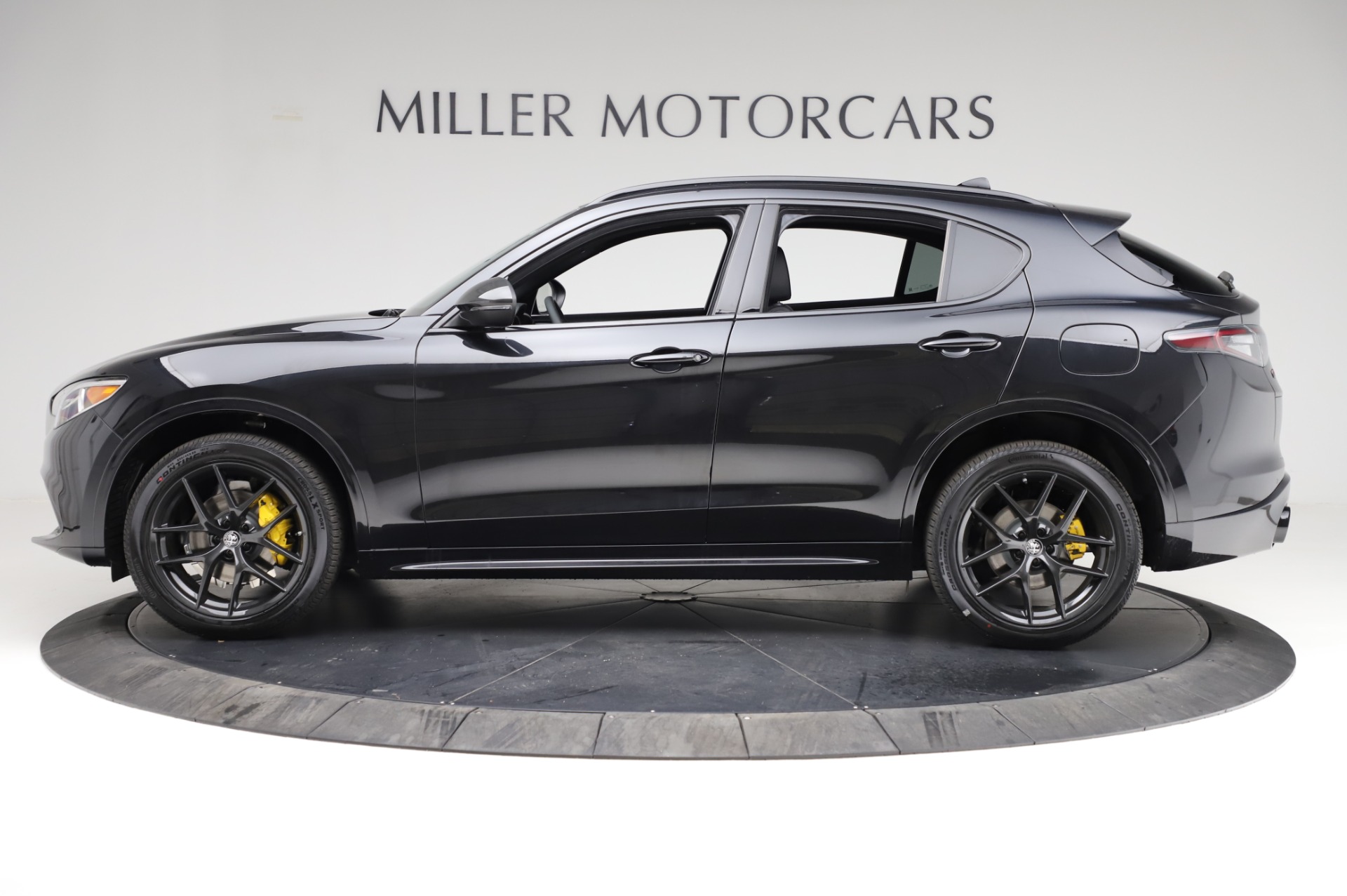 New-2021-Alfa-Romeo-Stelvio-Ti-Sport-Q4