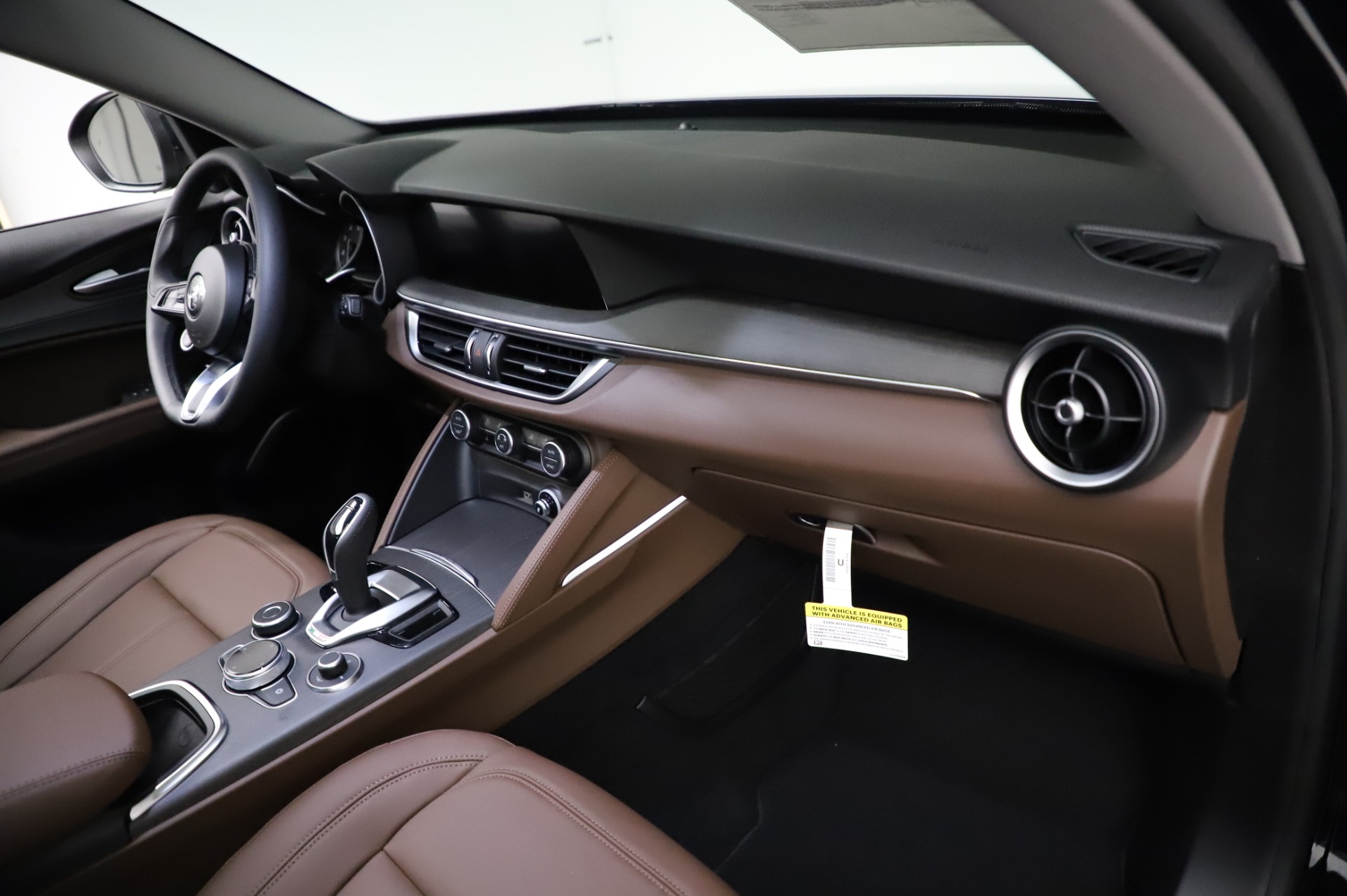 New-2021-Alfa-Romeo-Stelvio-Ti-Q4