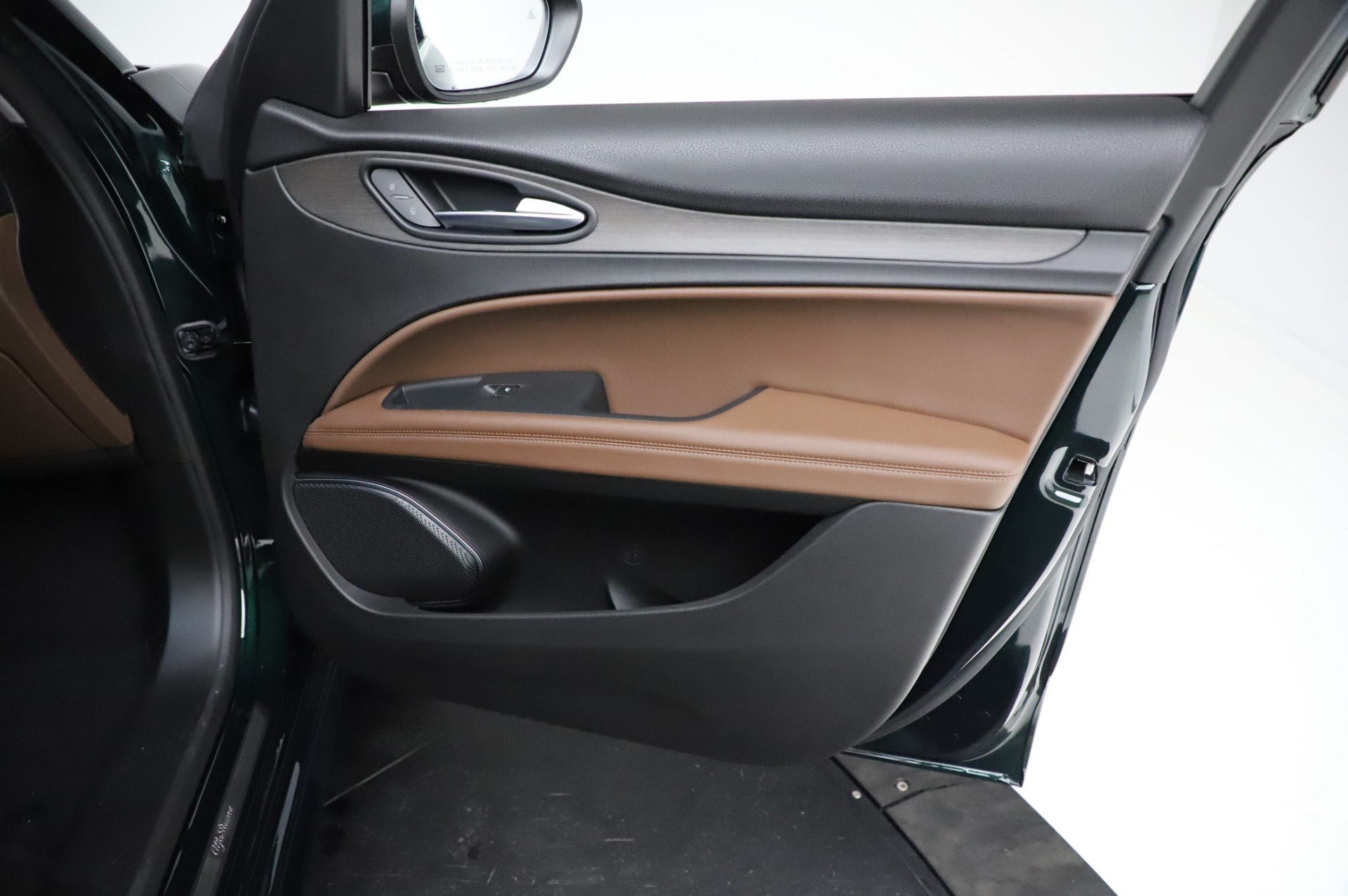 New-2021-Alfa-Romeo-Stelvio-Ti-Q4