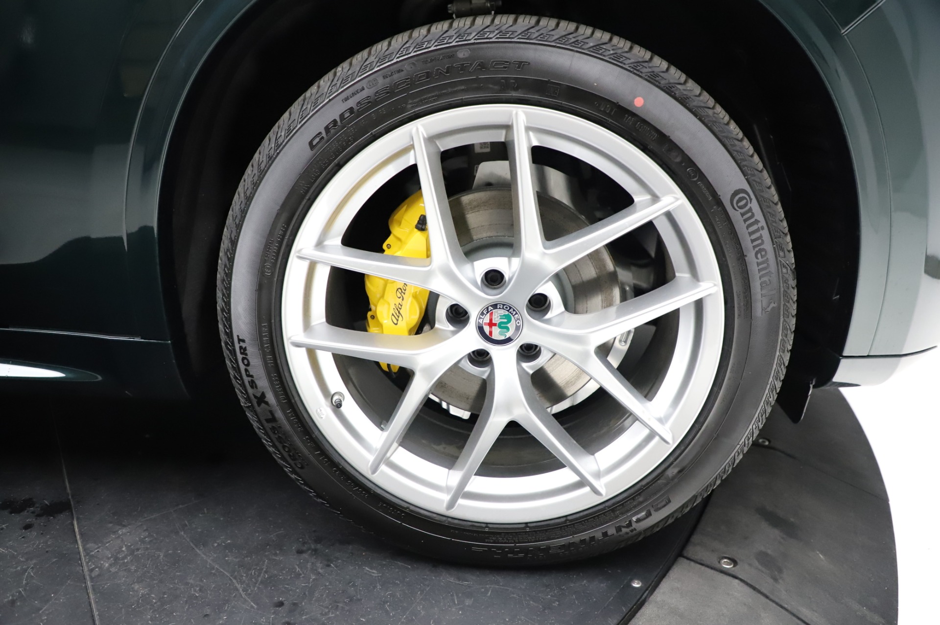 New-2021-Alfa-Romeo-Stelvio-Ti-Q4