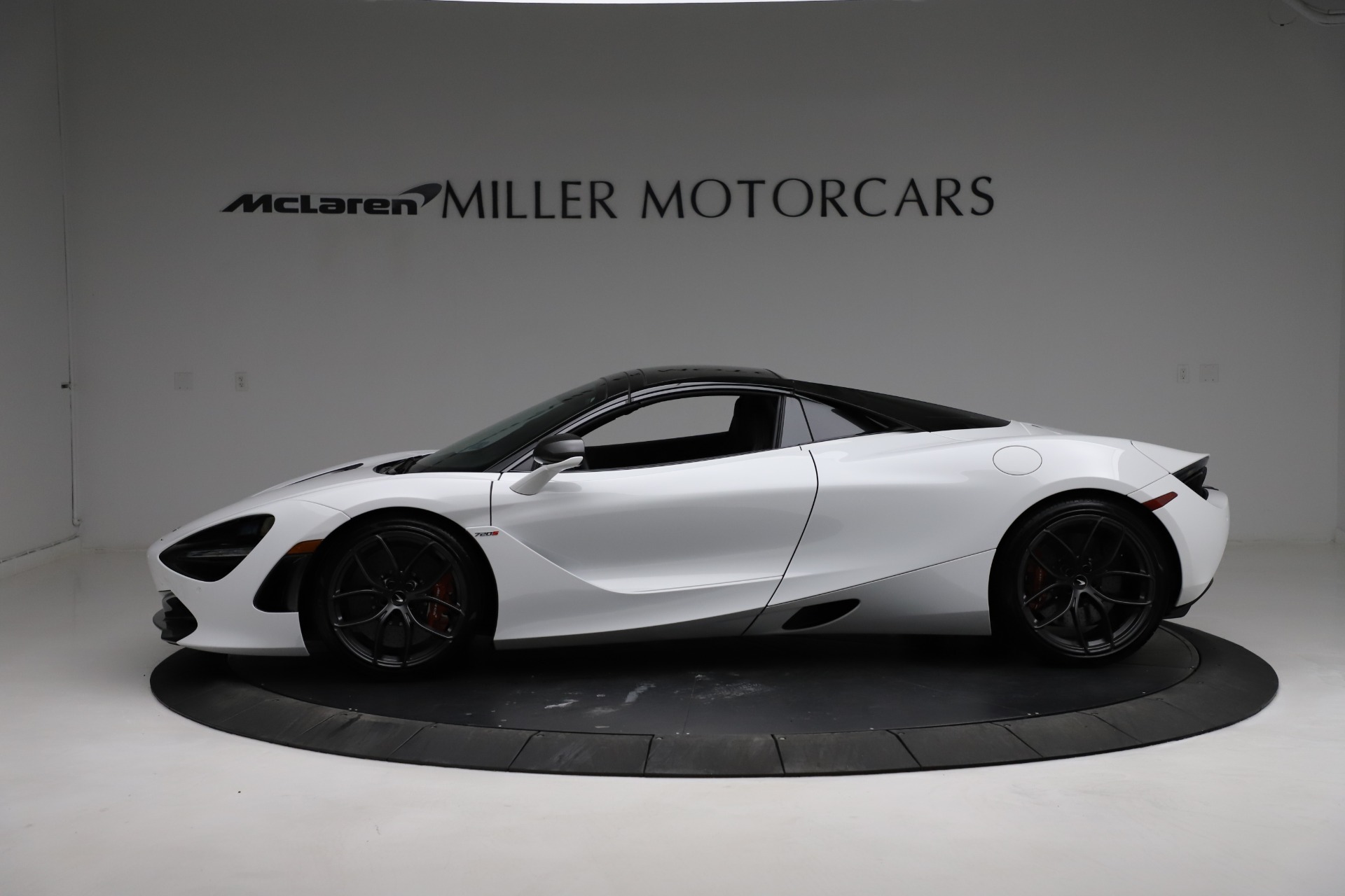 Used-2020-McLaren-720S-Spider