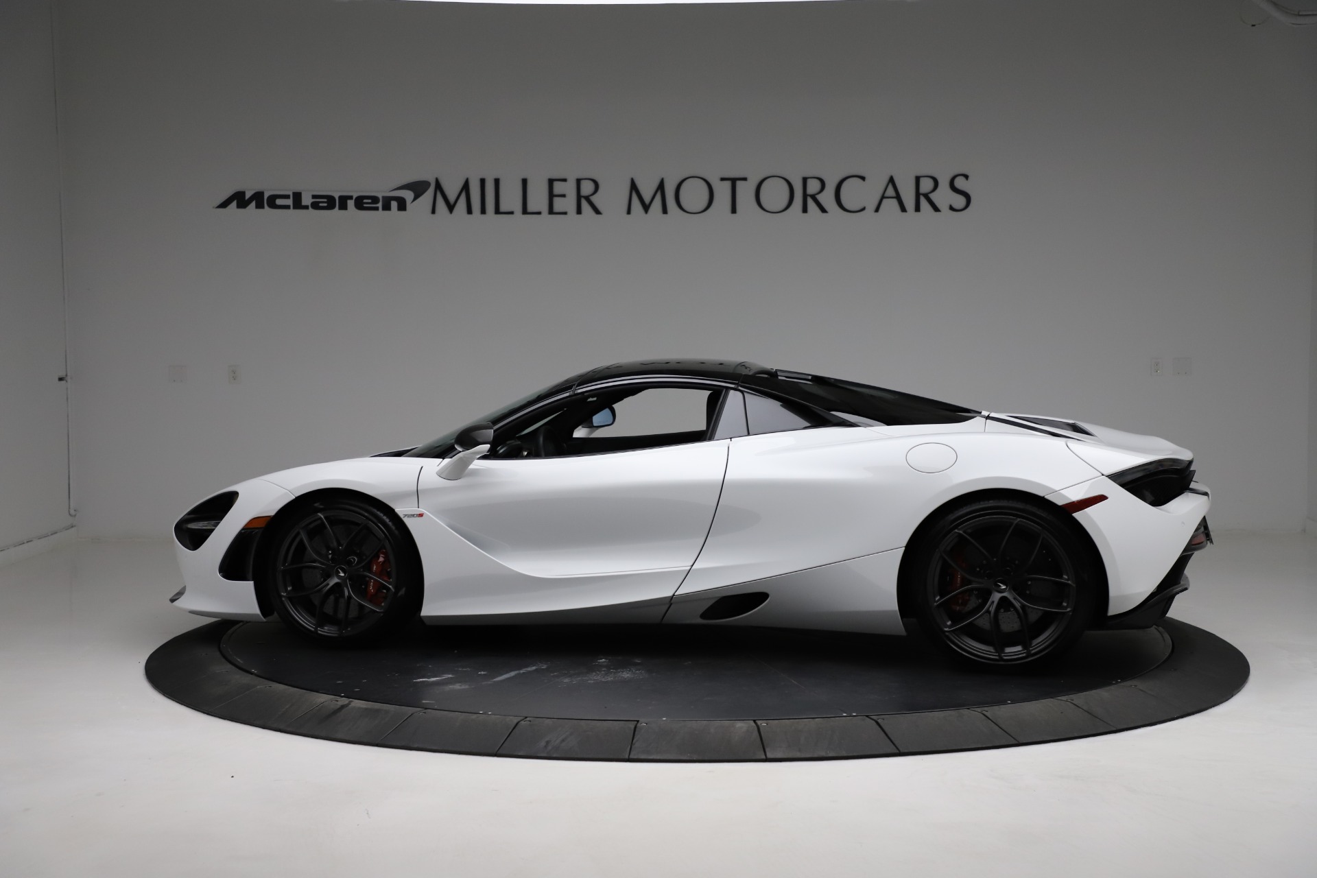 Used-2020-McLaren-720S-Spider