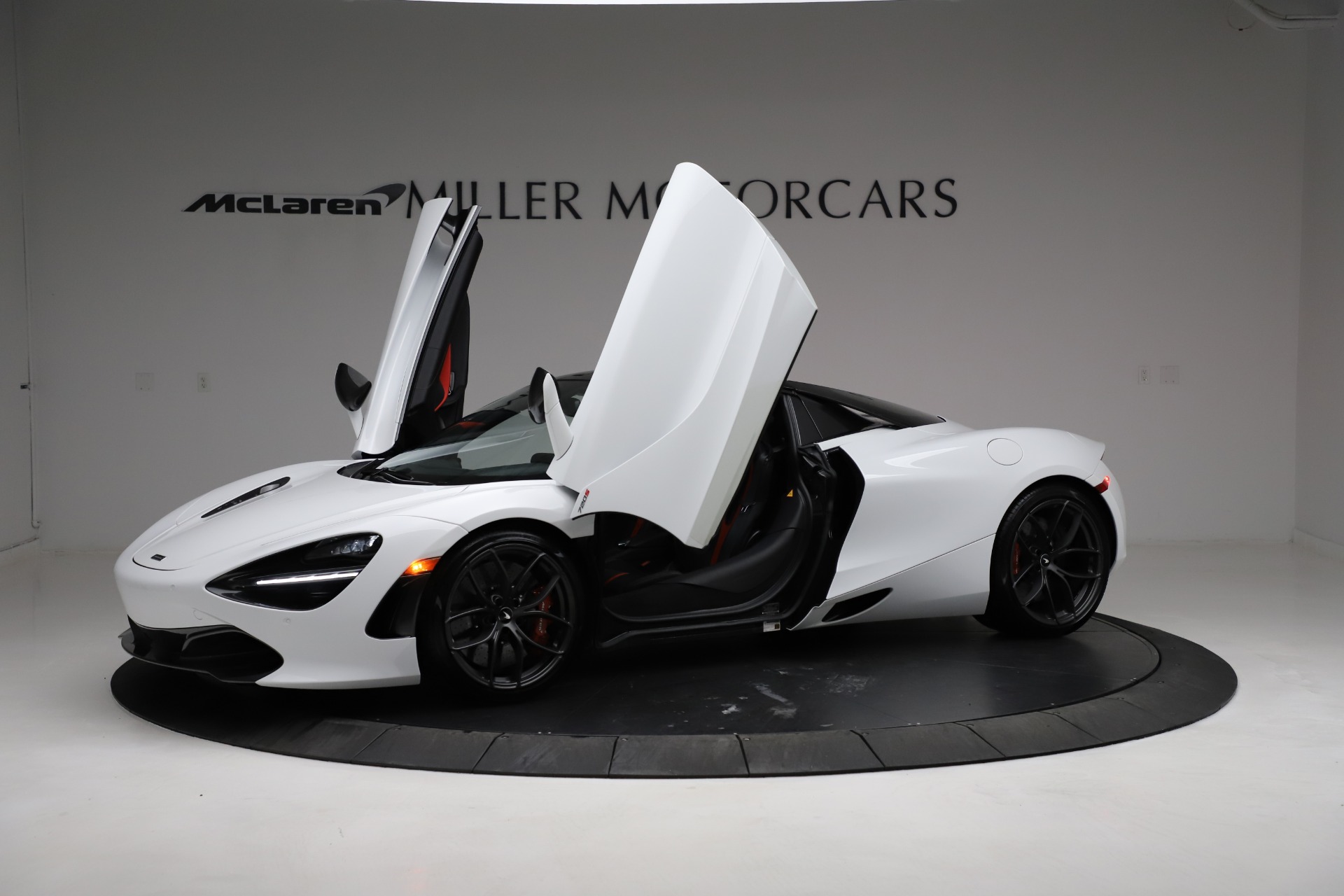 Used-2020-McLaren-720S-Spider