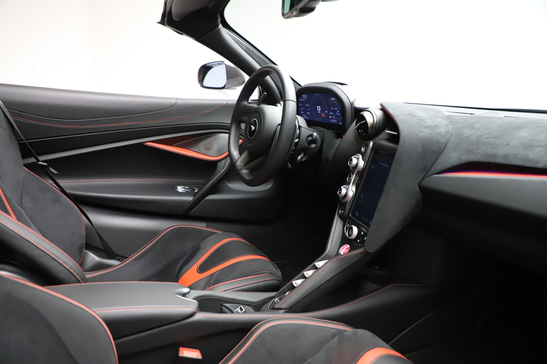 Used-2020-McLaren-720S-Spider