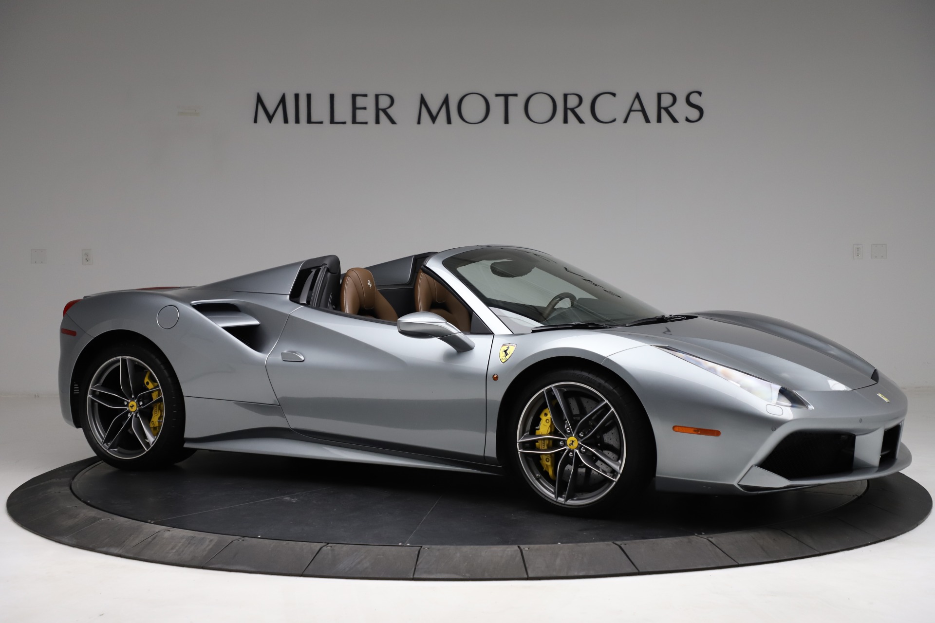 Used-2018-Ferrari-488-Spider